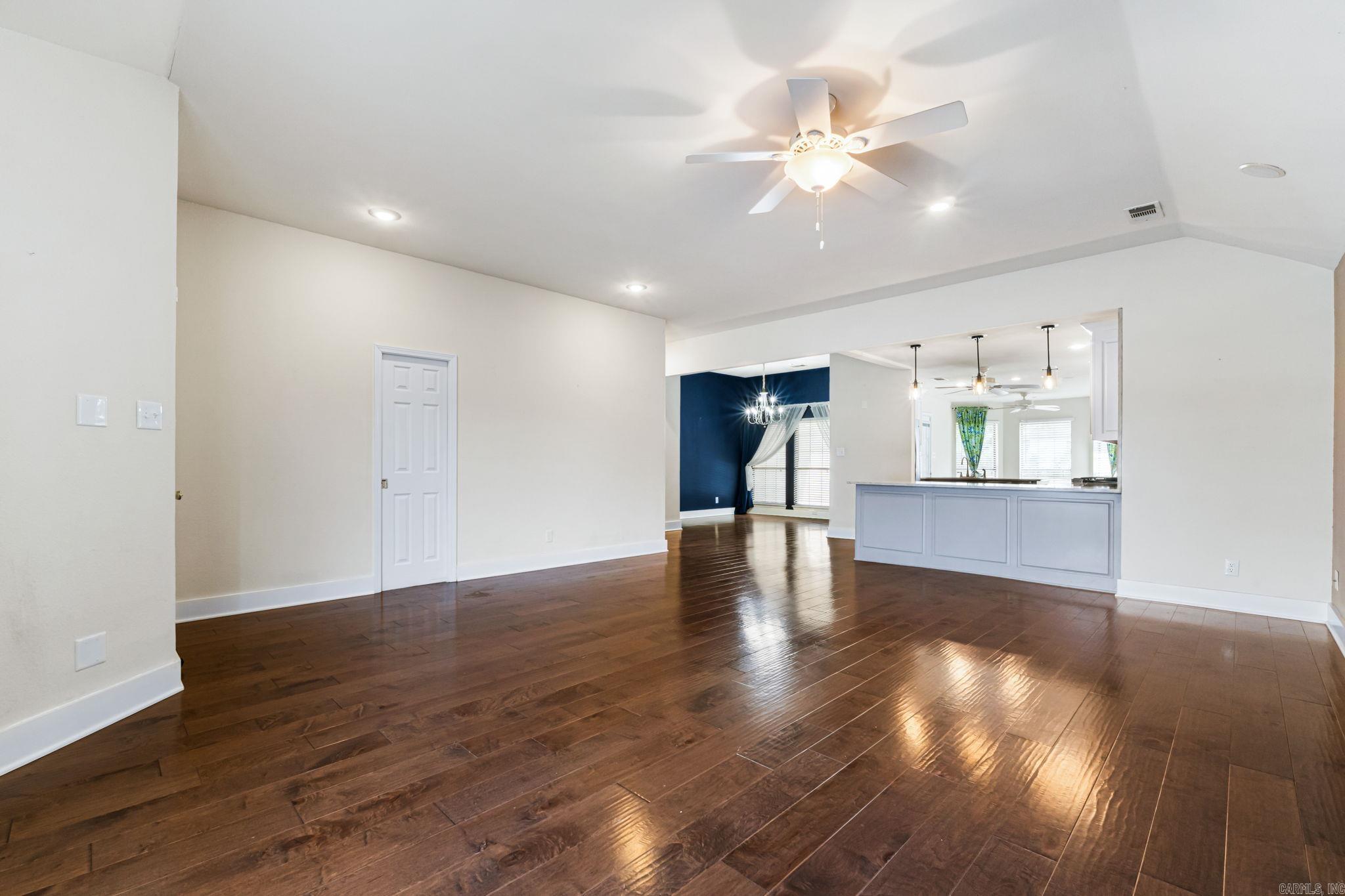 604 Innsbrooke Cove Property Photo 12