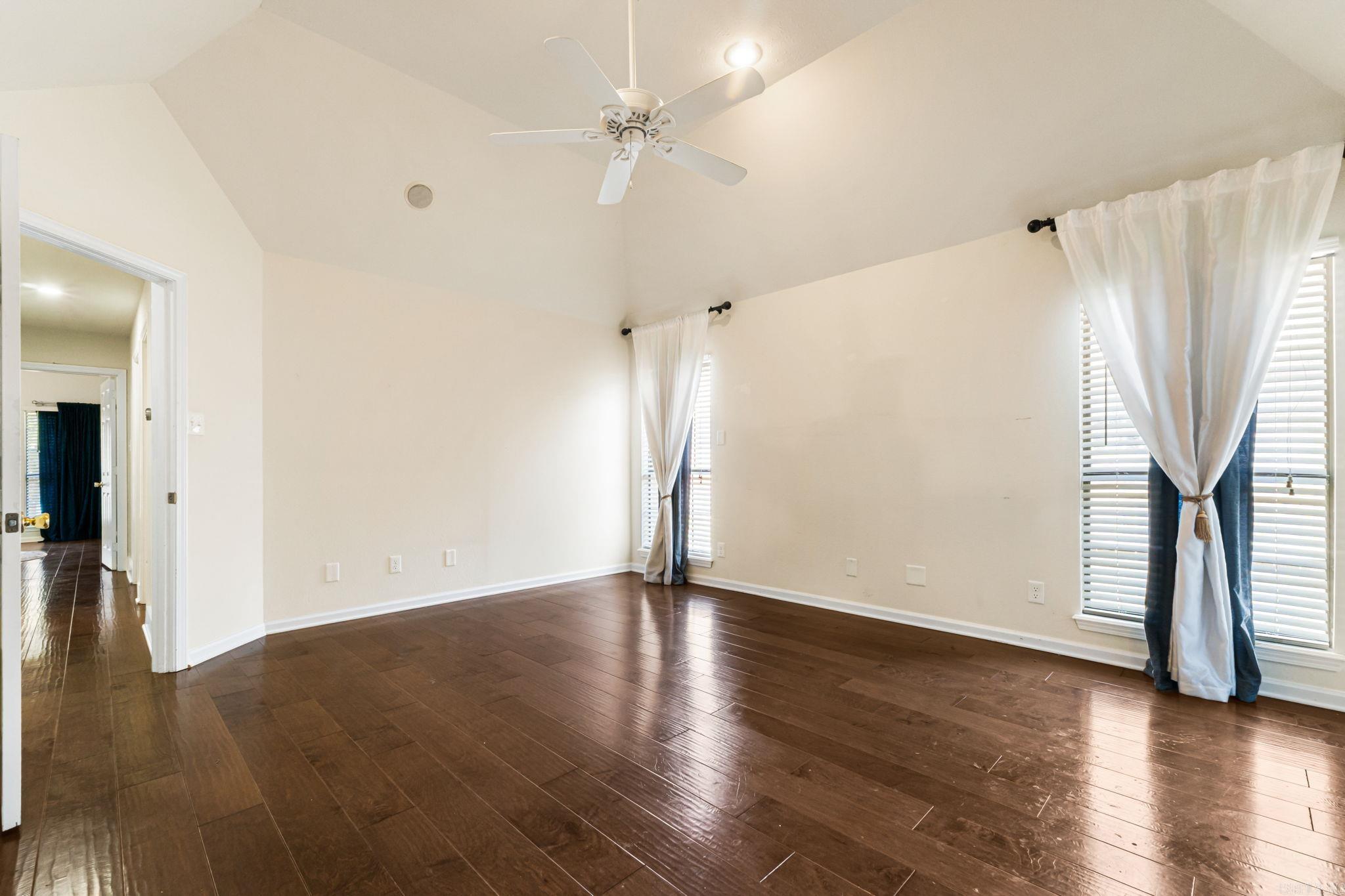 604 Innsbrooke Cove Property Photo 25