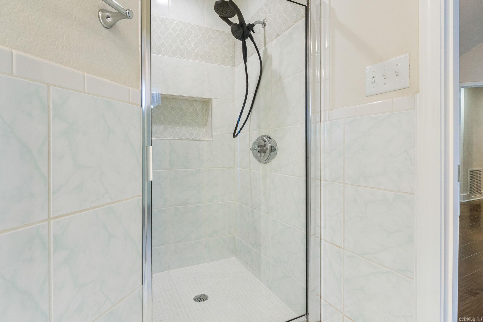 604 Innsbrooke Cove Property Photo 28
