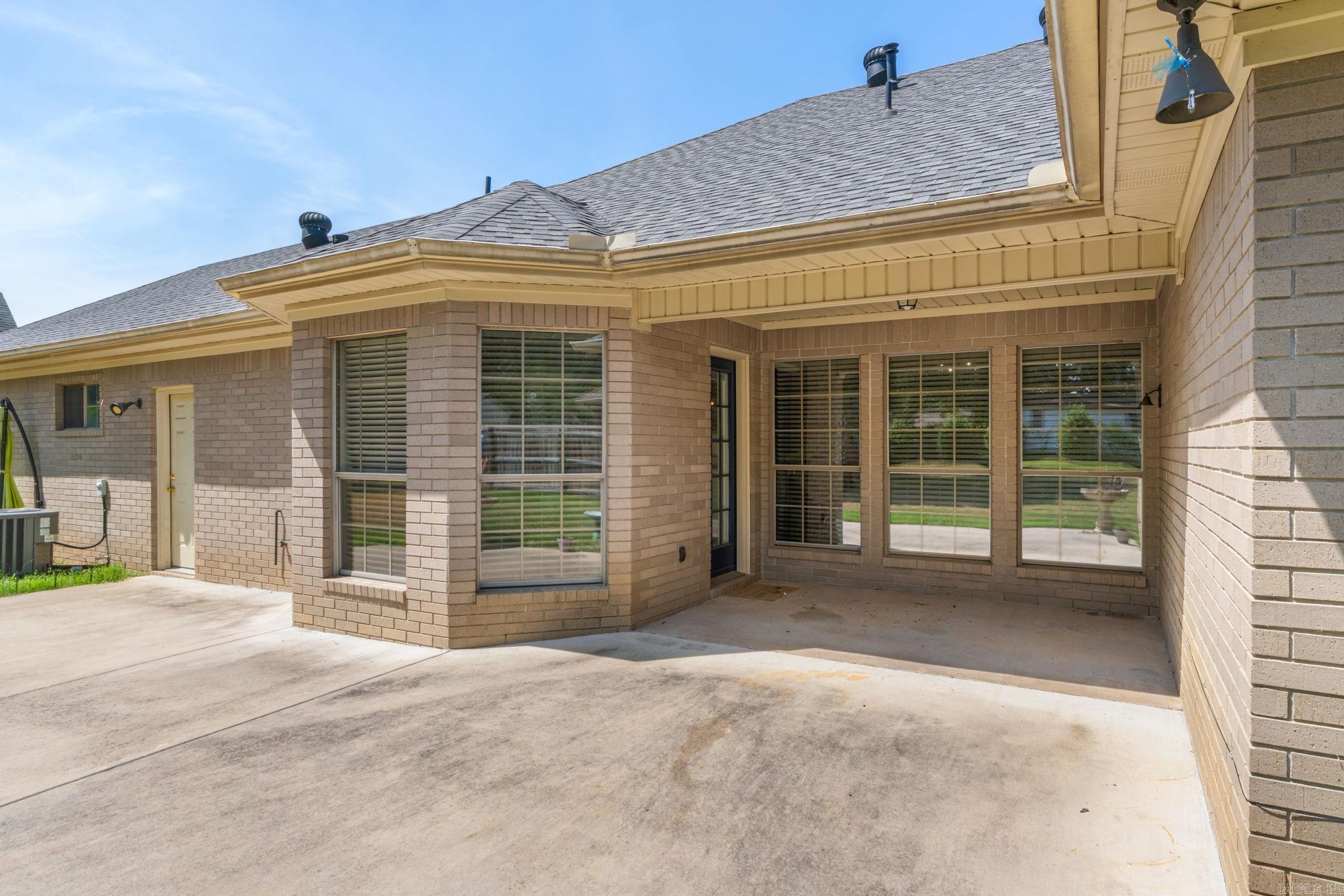 604 Innsbrooke Cove Property Photo 40