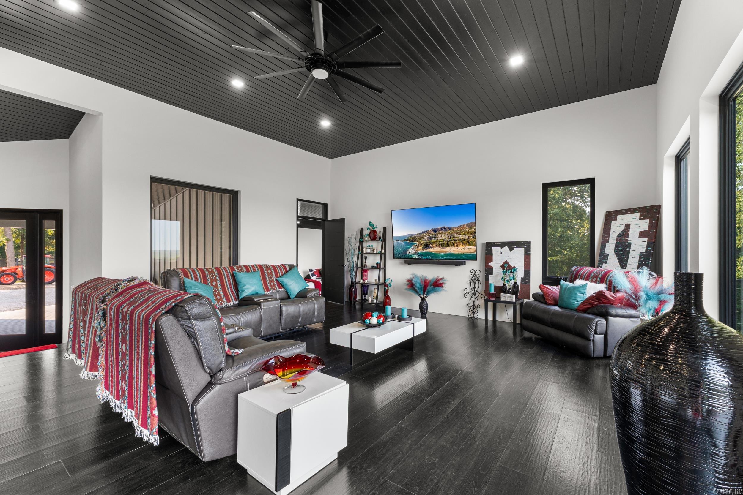 825 Cr 40 Property Photo 9