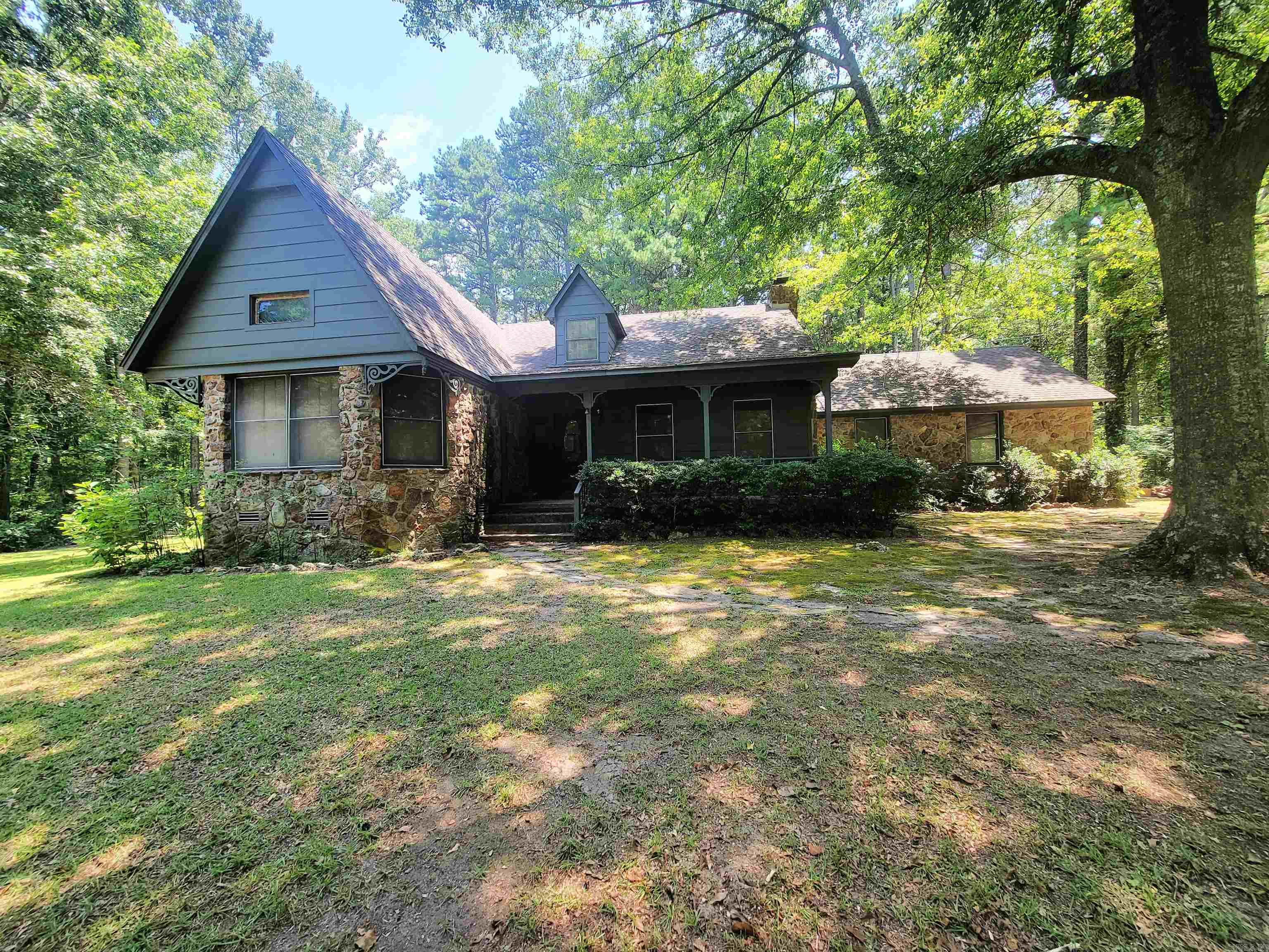 9616 Alexander Road Property Photo 1