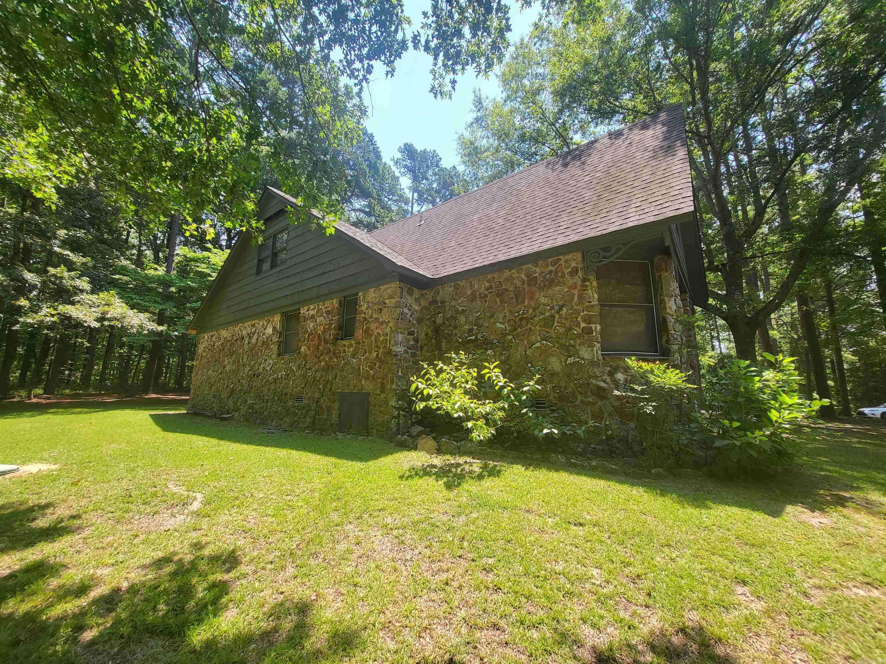 9616 Alexander Road Property Photo 4