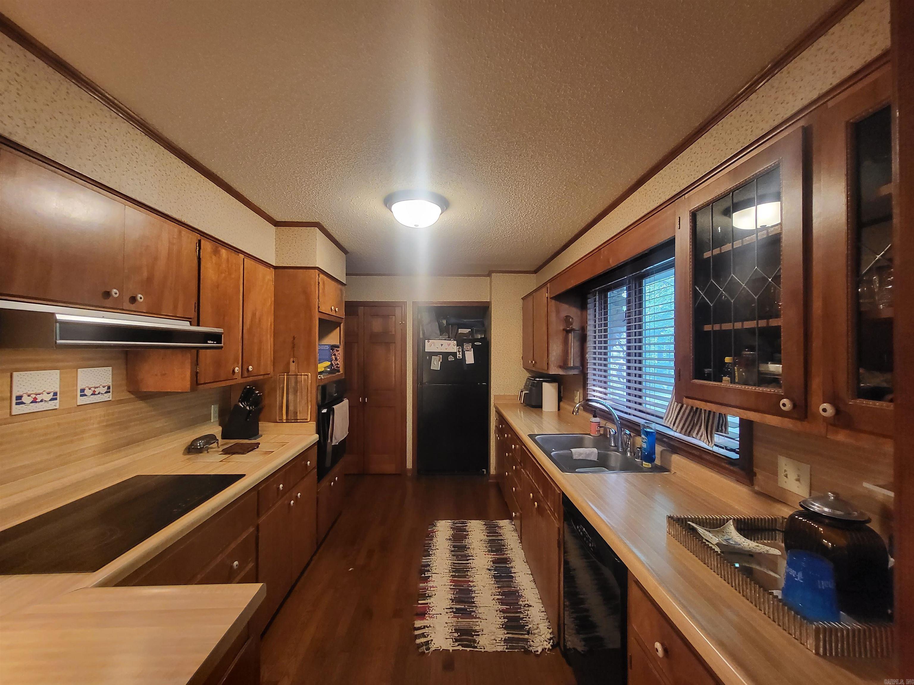 9616 Alexander Road Property Photo 10