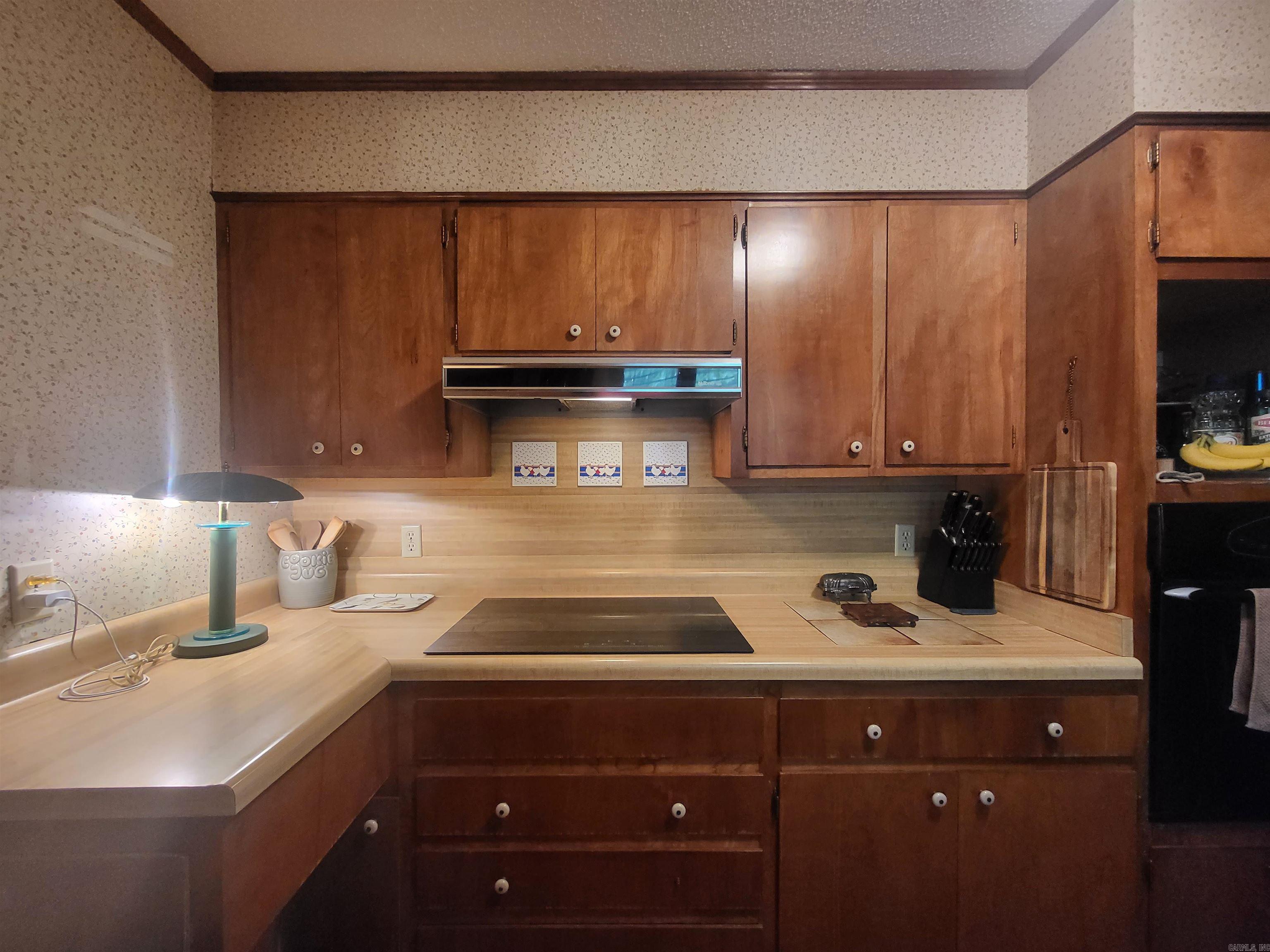 9616 Alexander Road Property Photo 11