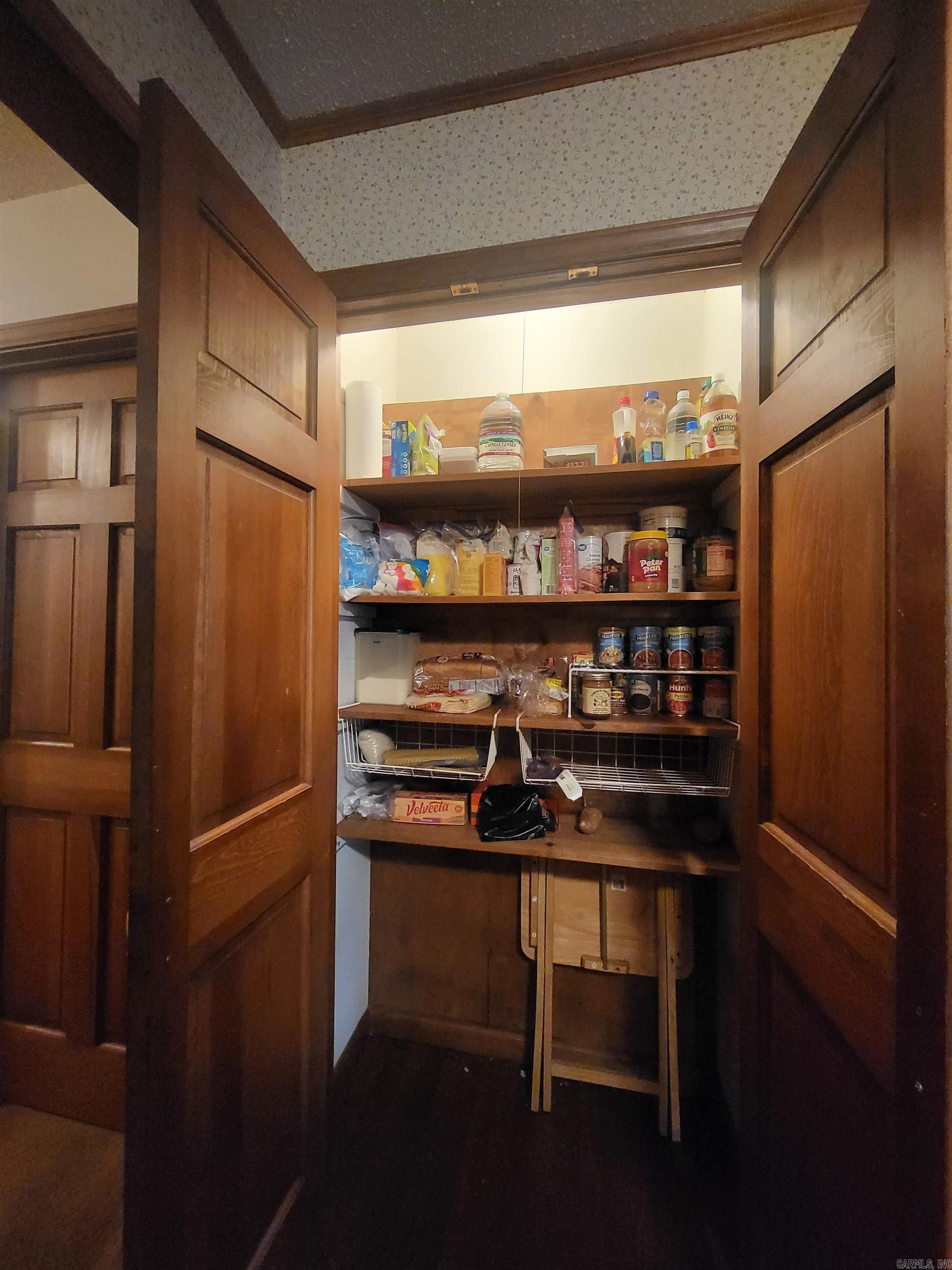 9616 Alexander Road Property Photo 14