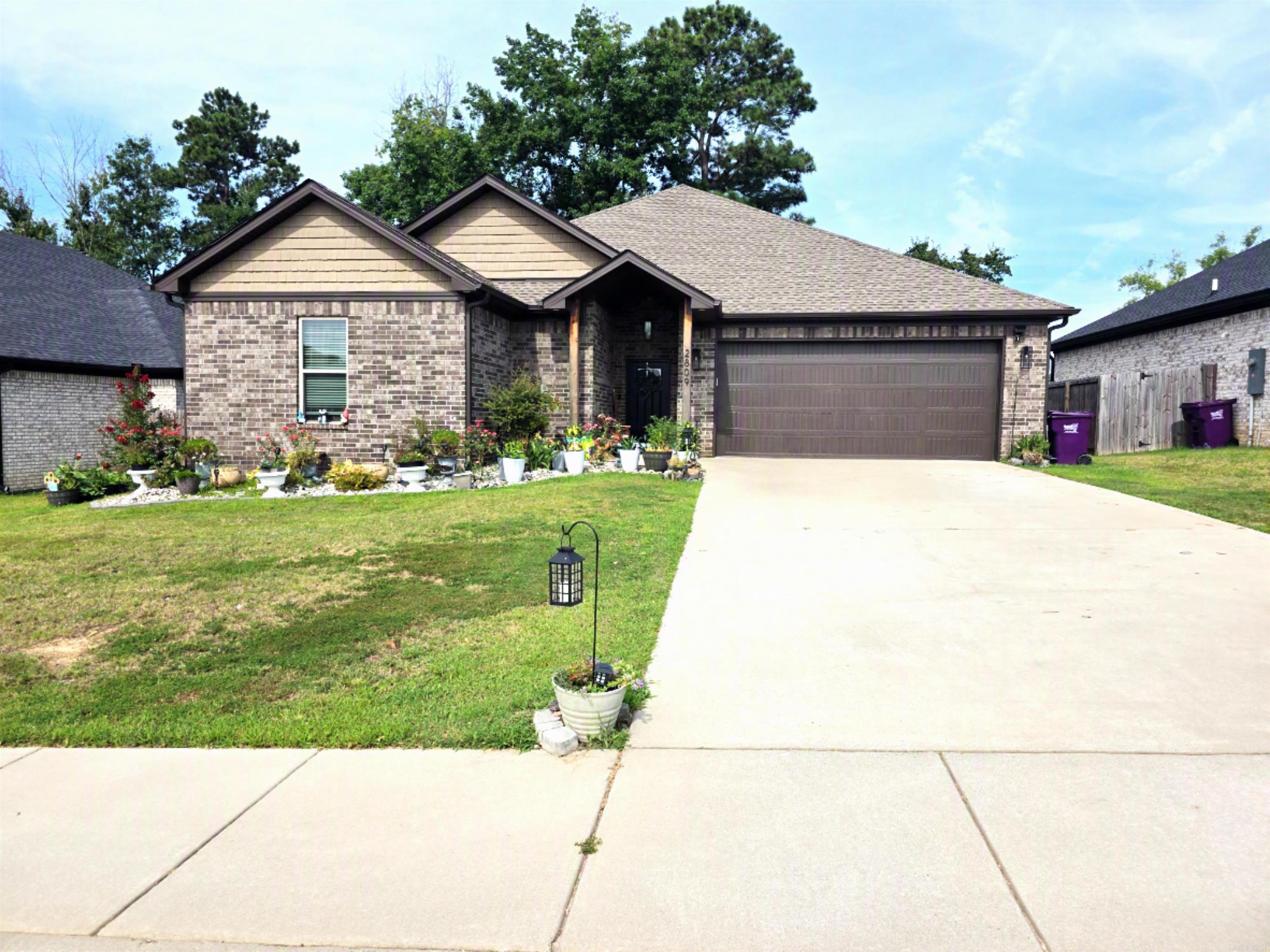2809 Whisker Way Property Photo 1