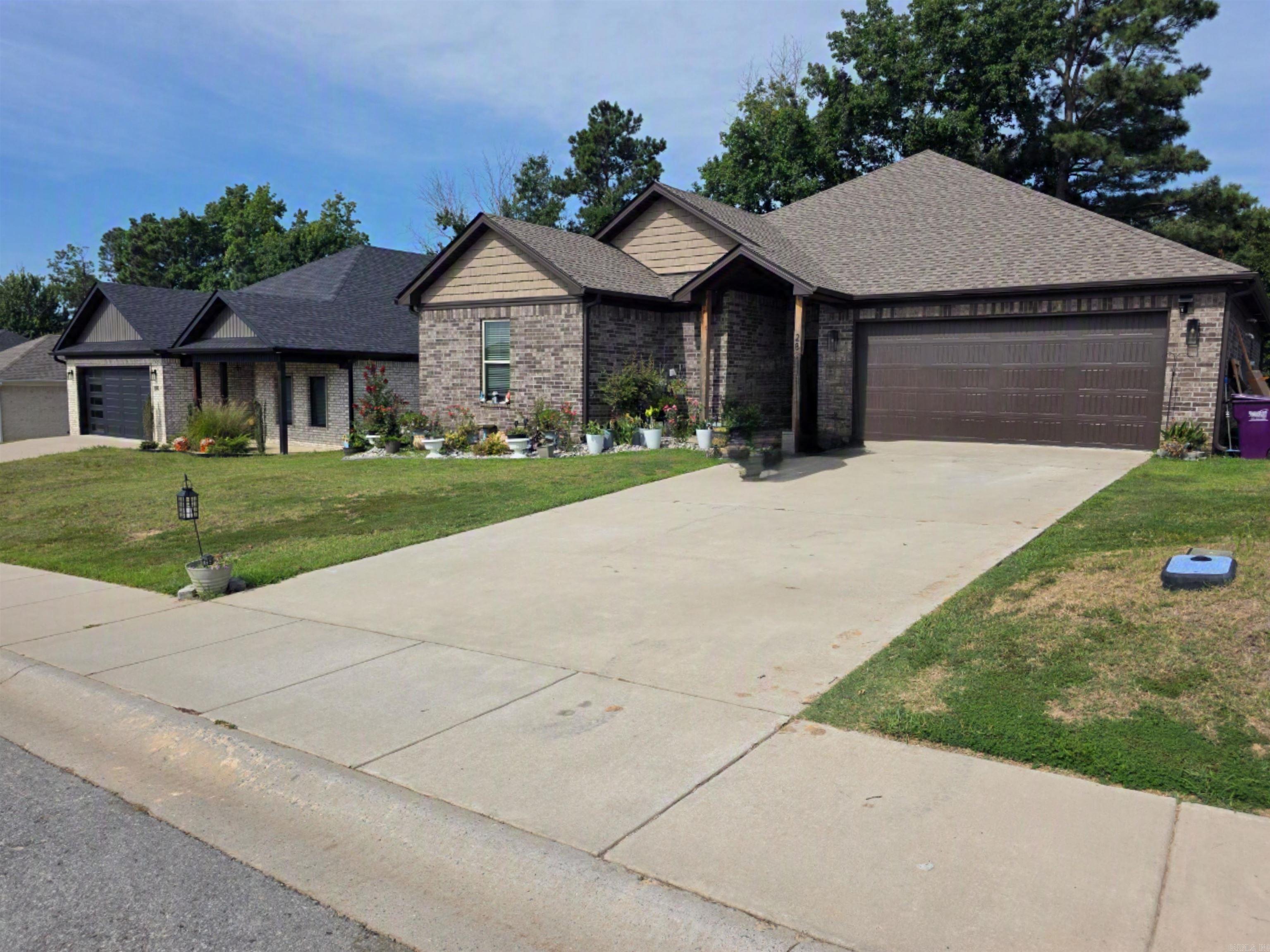 2809 Whisker Way Property Photo 3