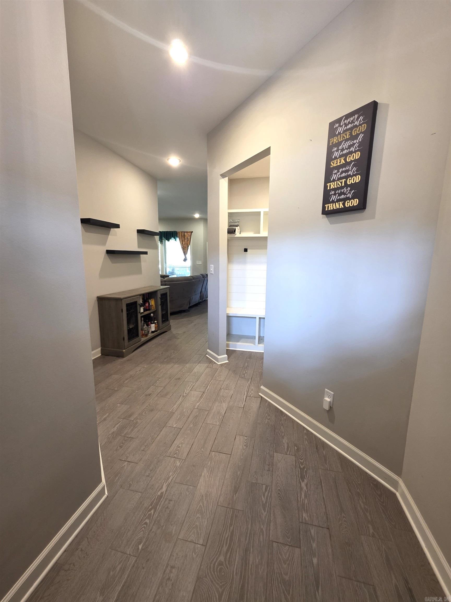 2809 Whisker Way Property Photo 6