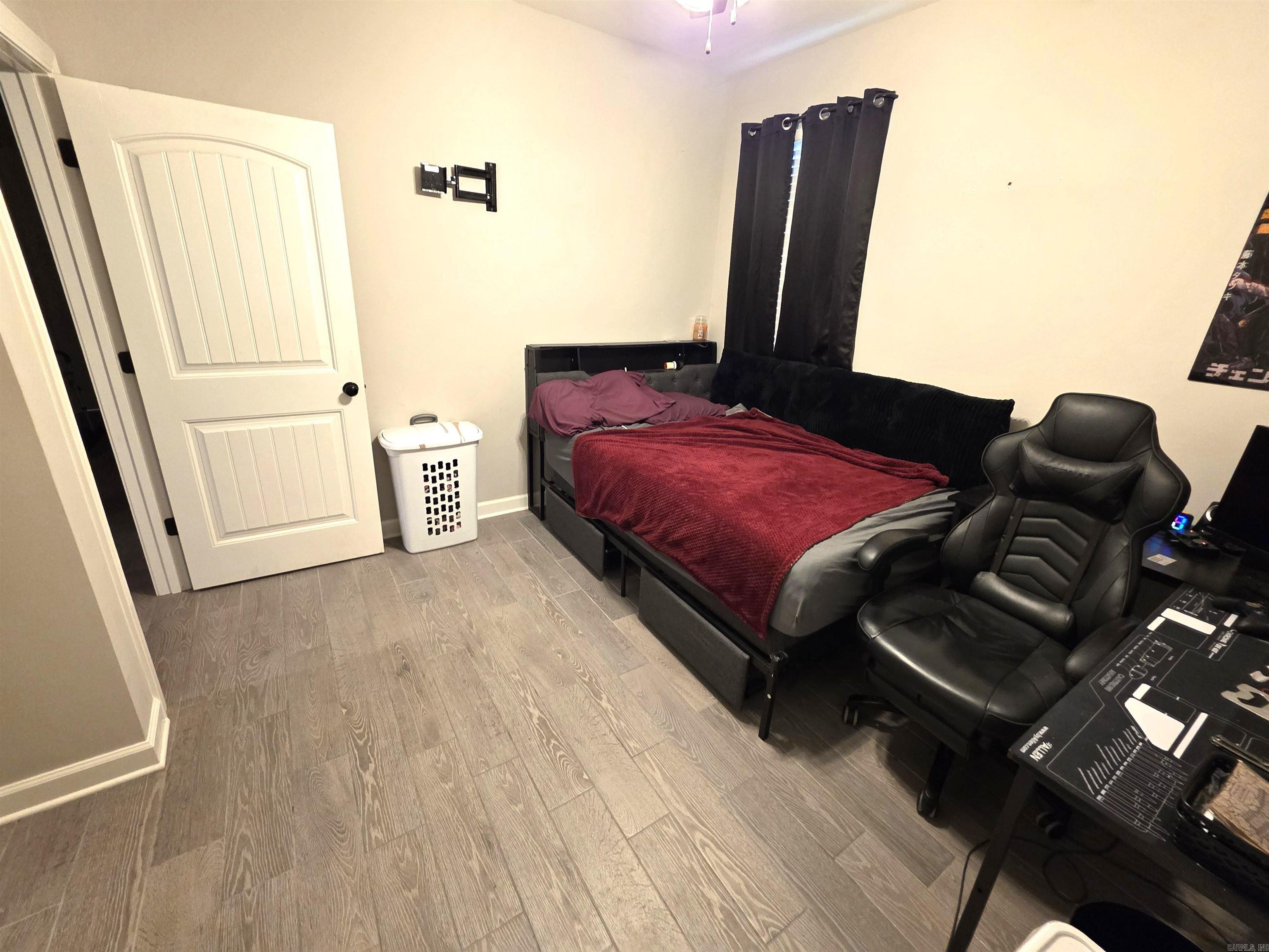 2809 Whisker Way Property Photo 26