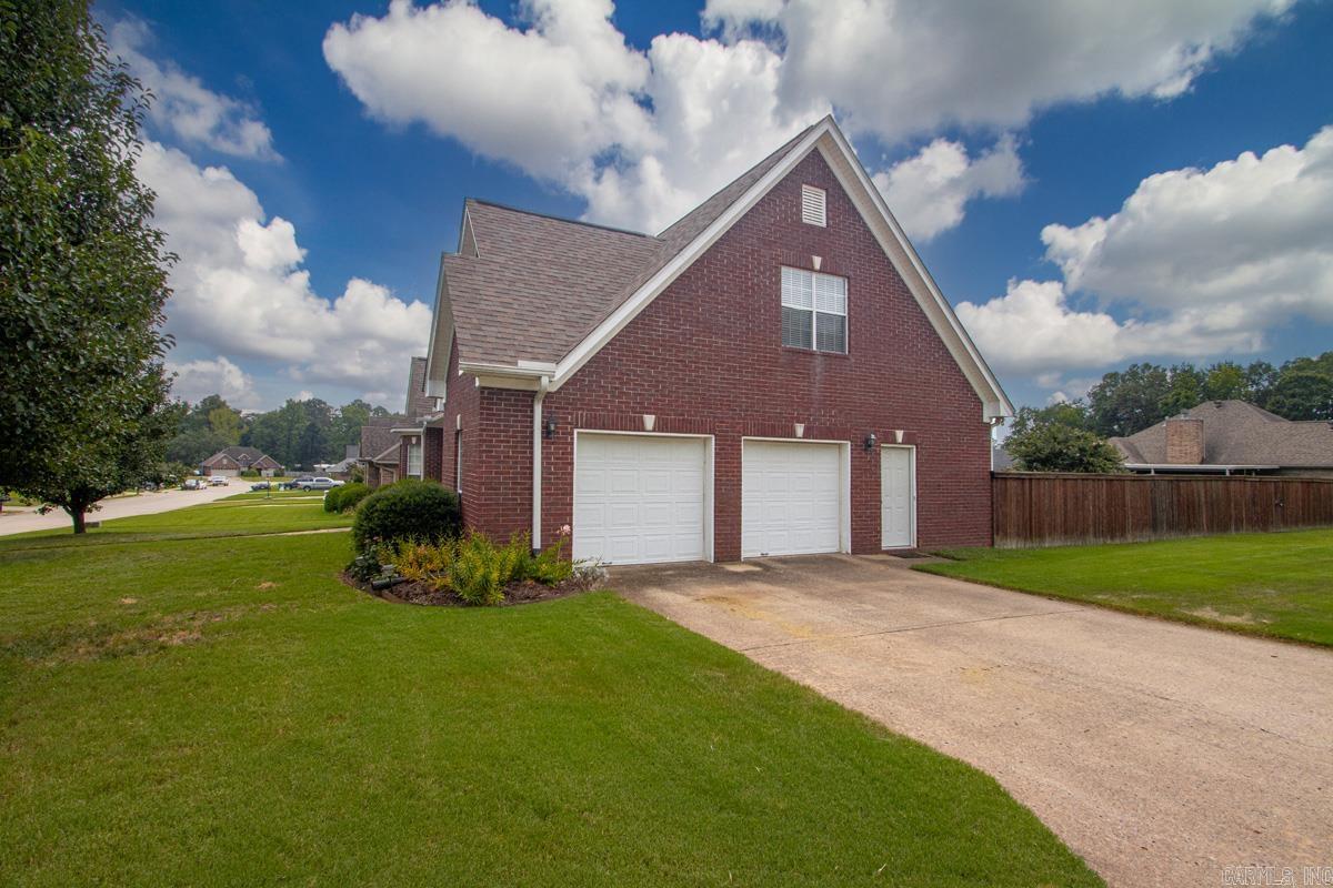 2305 Byron Drive Property Photo 5