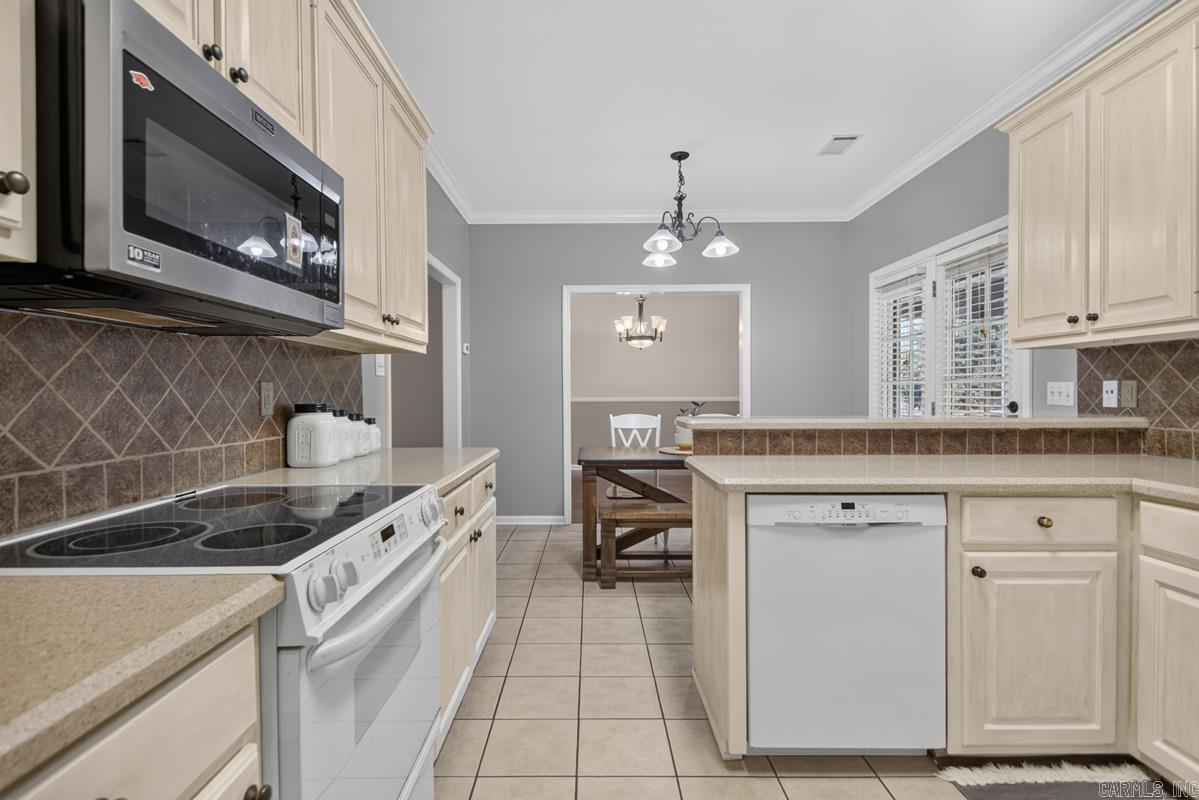 2305 Byron Drive Property Photo 11
