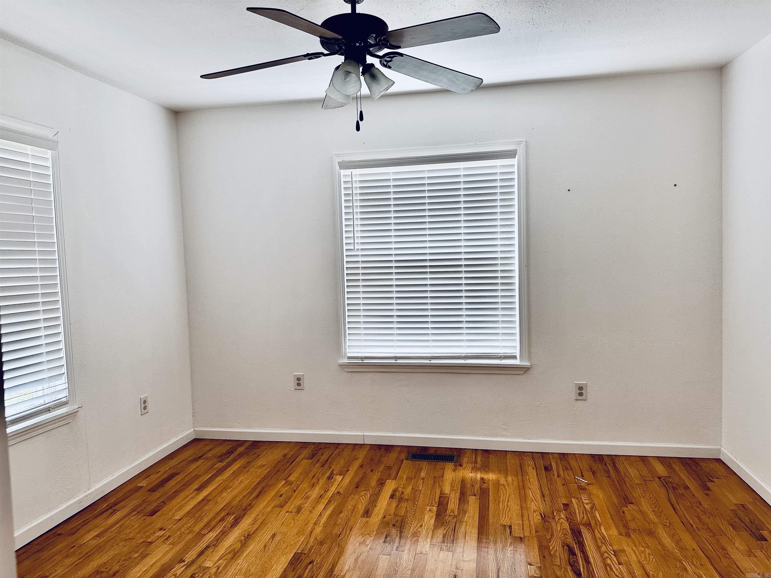 100 Forest Park Pl Property Photo 6