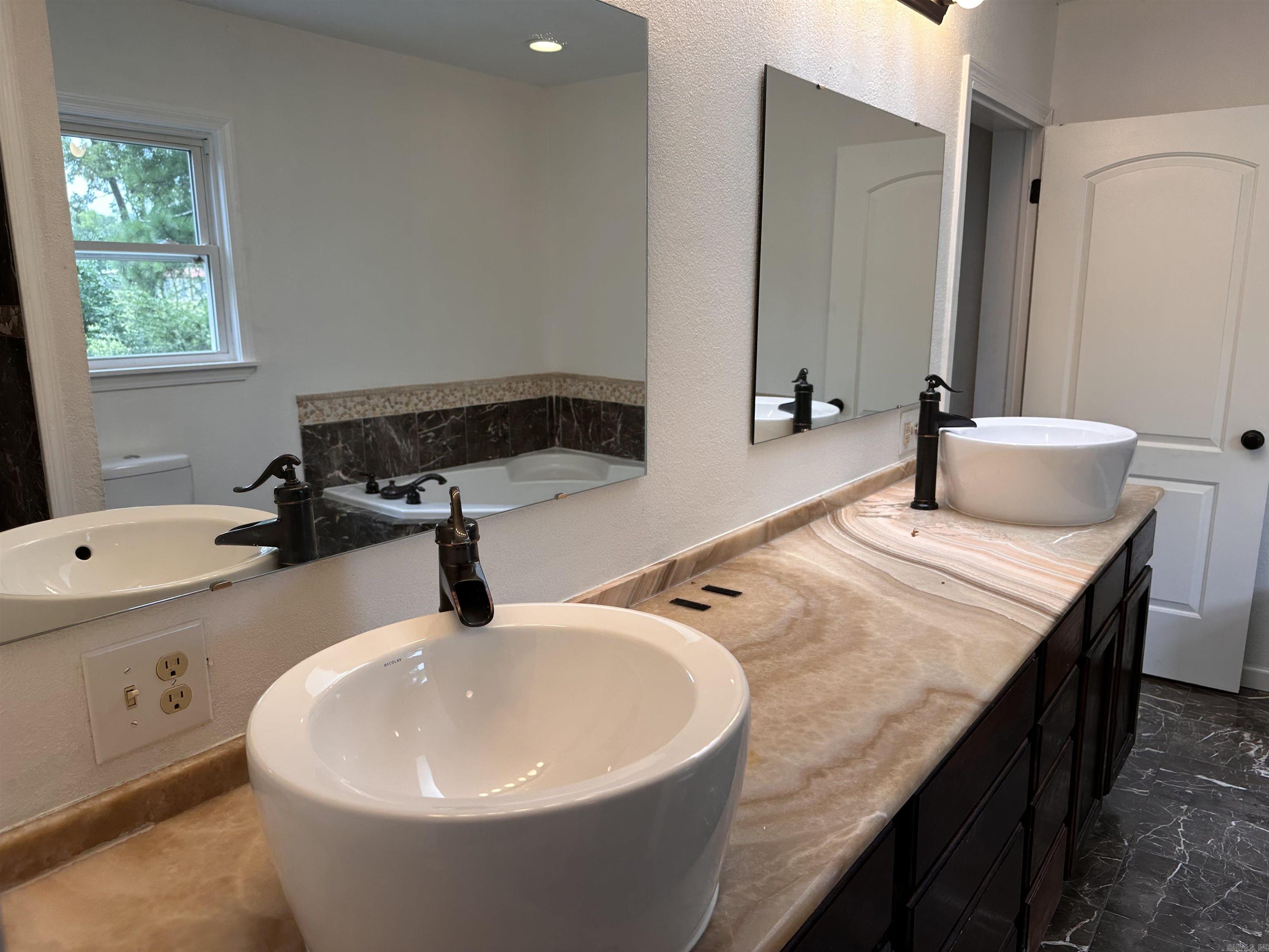 100 Forest Park Pl Property Photo 18