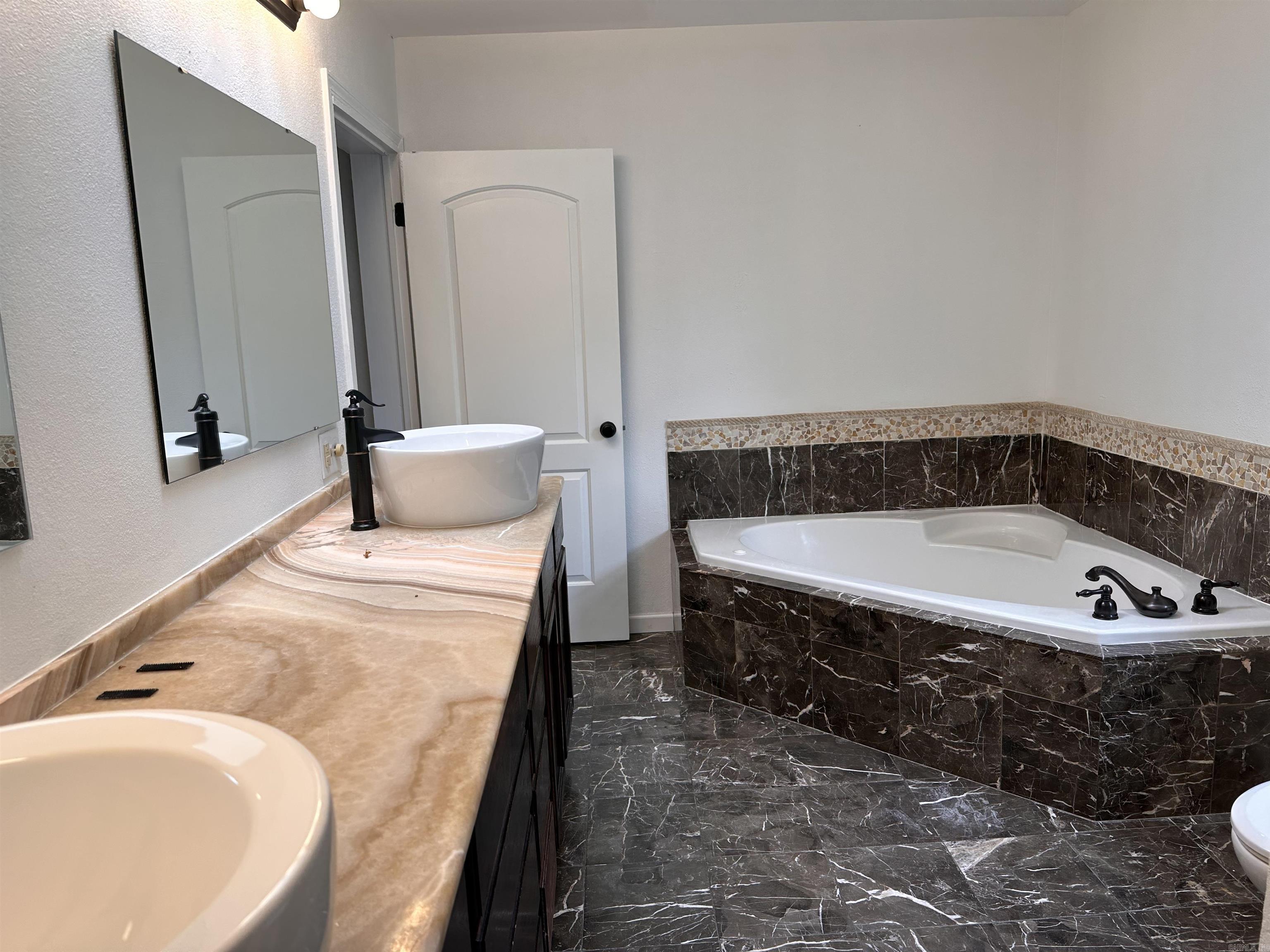 100 Forest Park Pl Property Photo 19