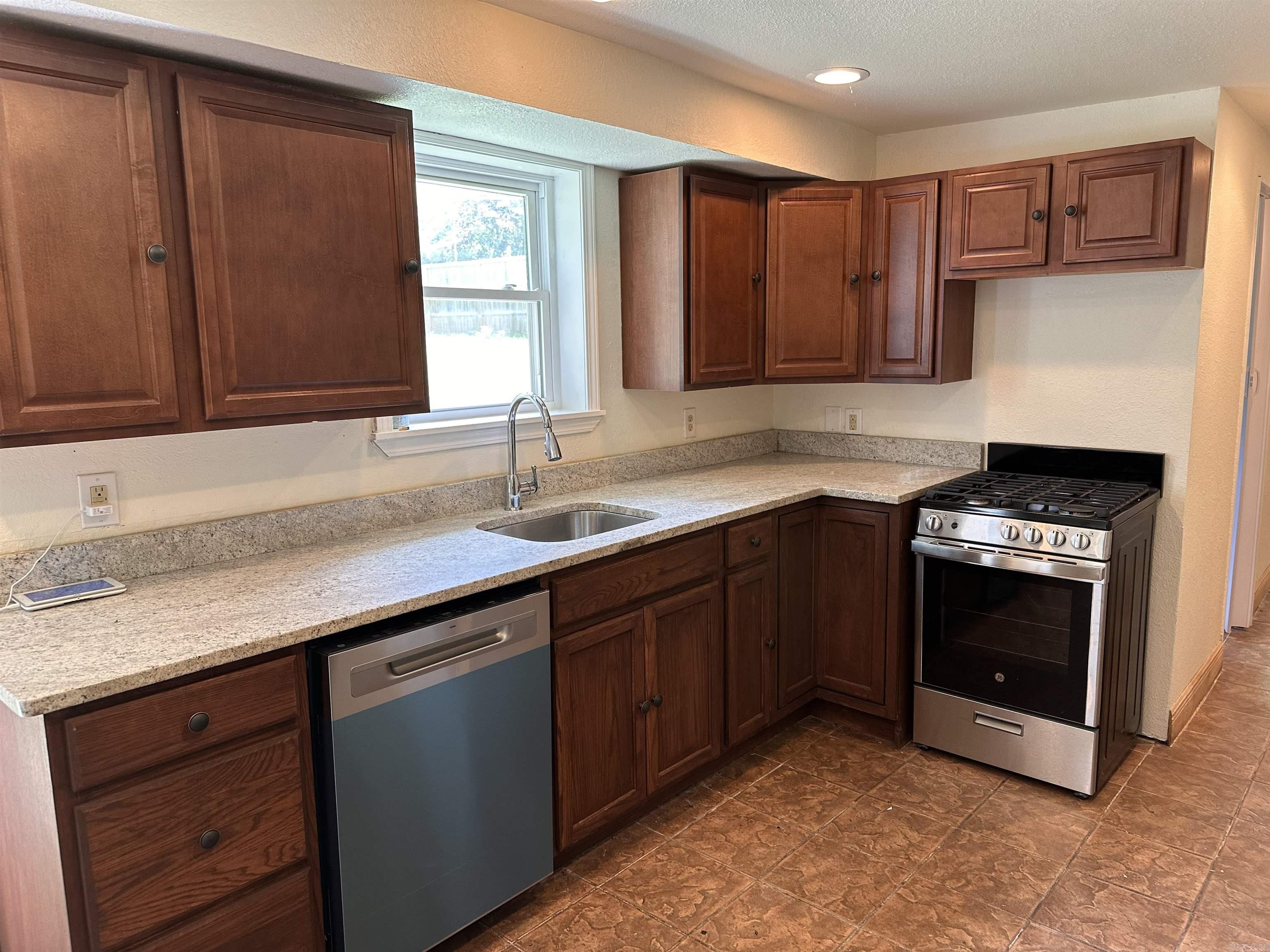100 Forest Park Pl Property Photo 25