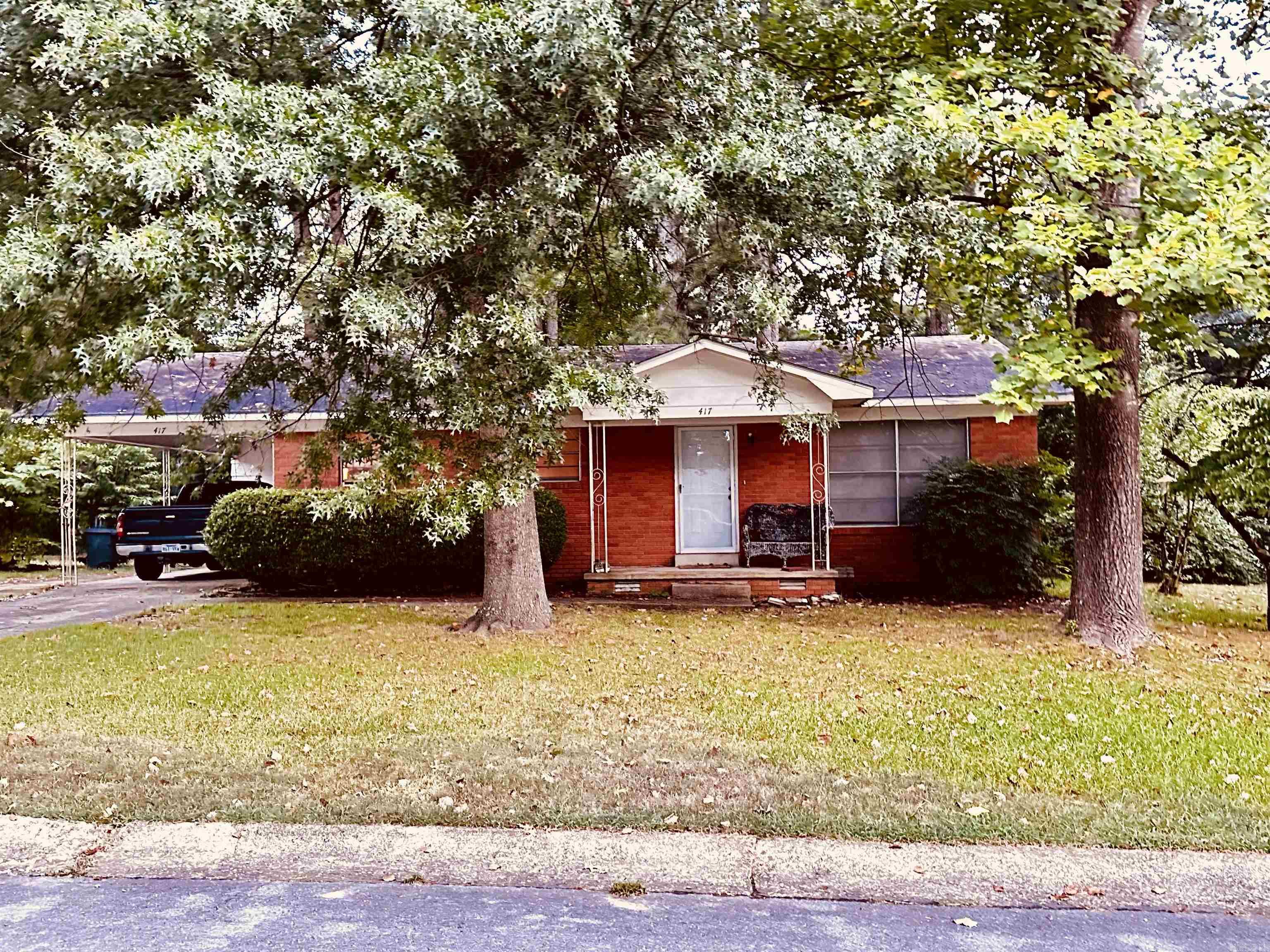 417 Carson Drive Property Photo 1