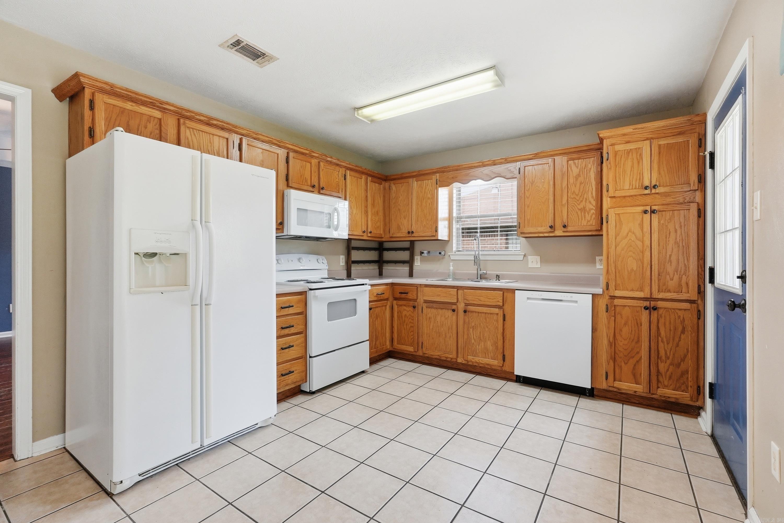 4510 Thompson Property Photo 12