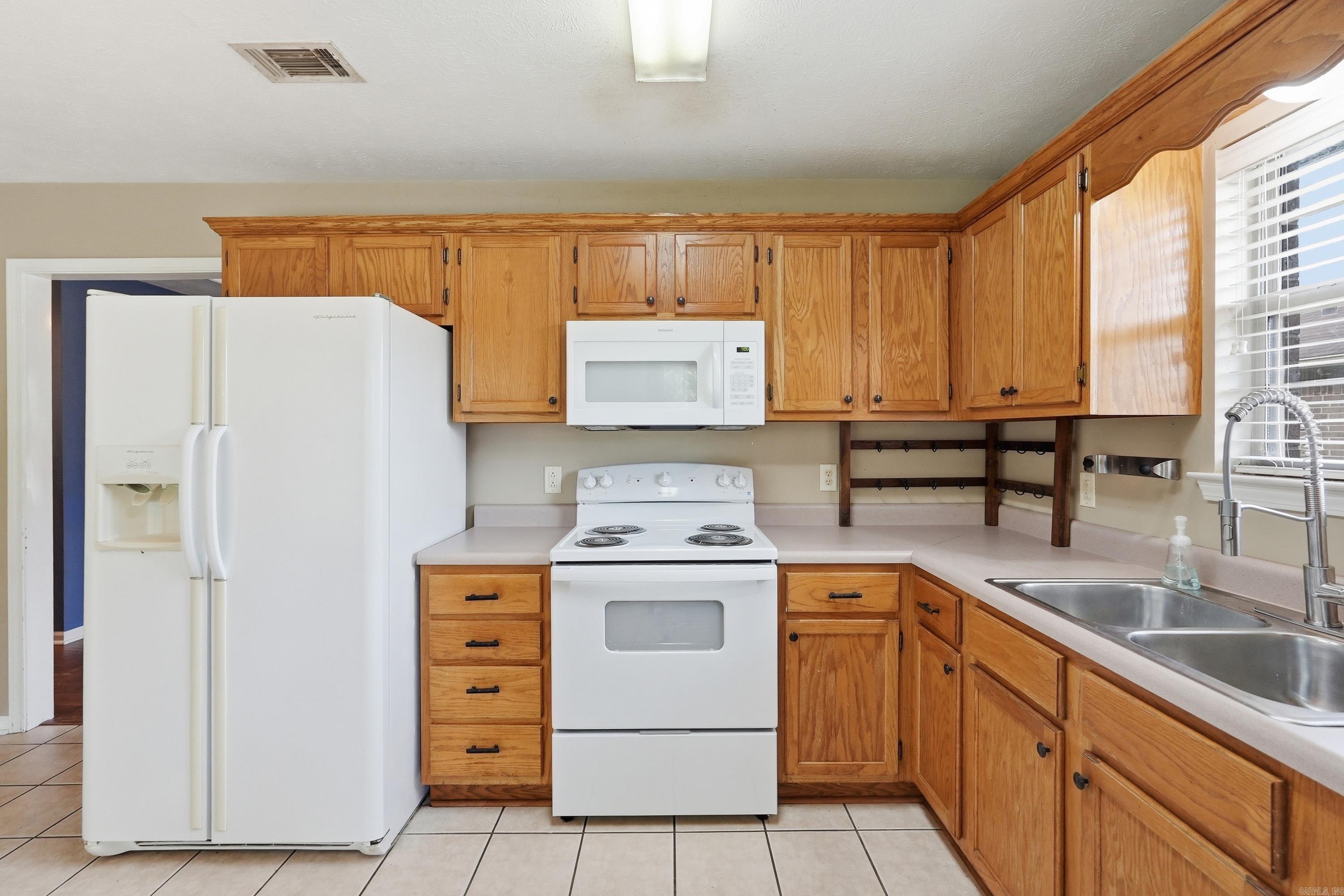 4510 Thompson Property Photo 13