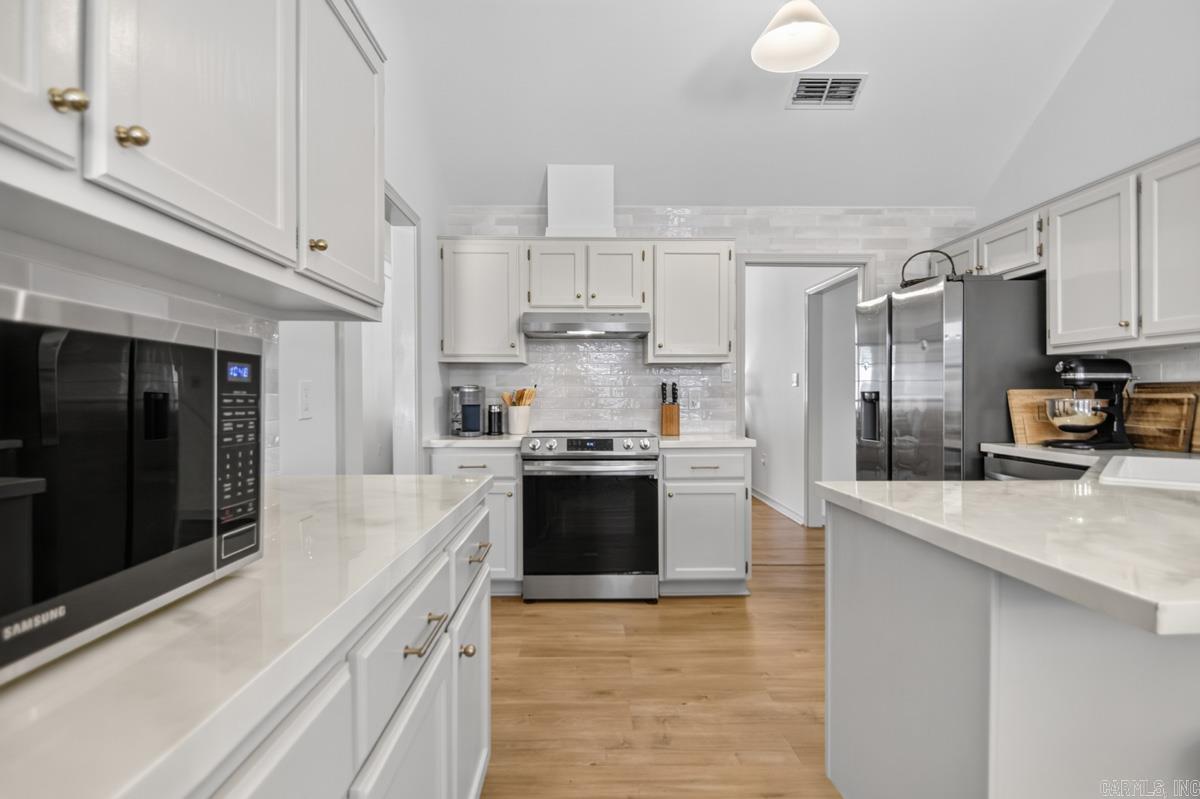 1404 Faircove Loop Property Photo 14