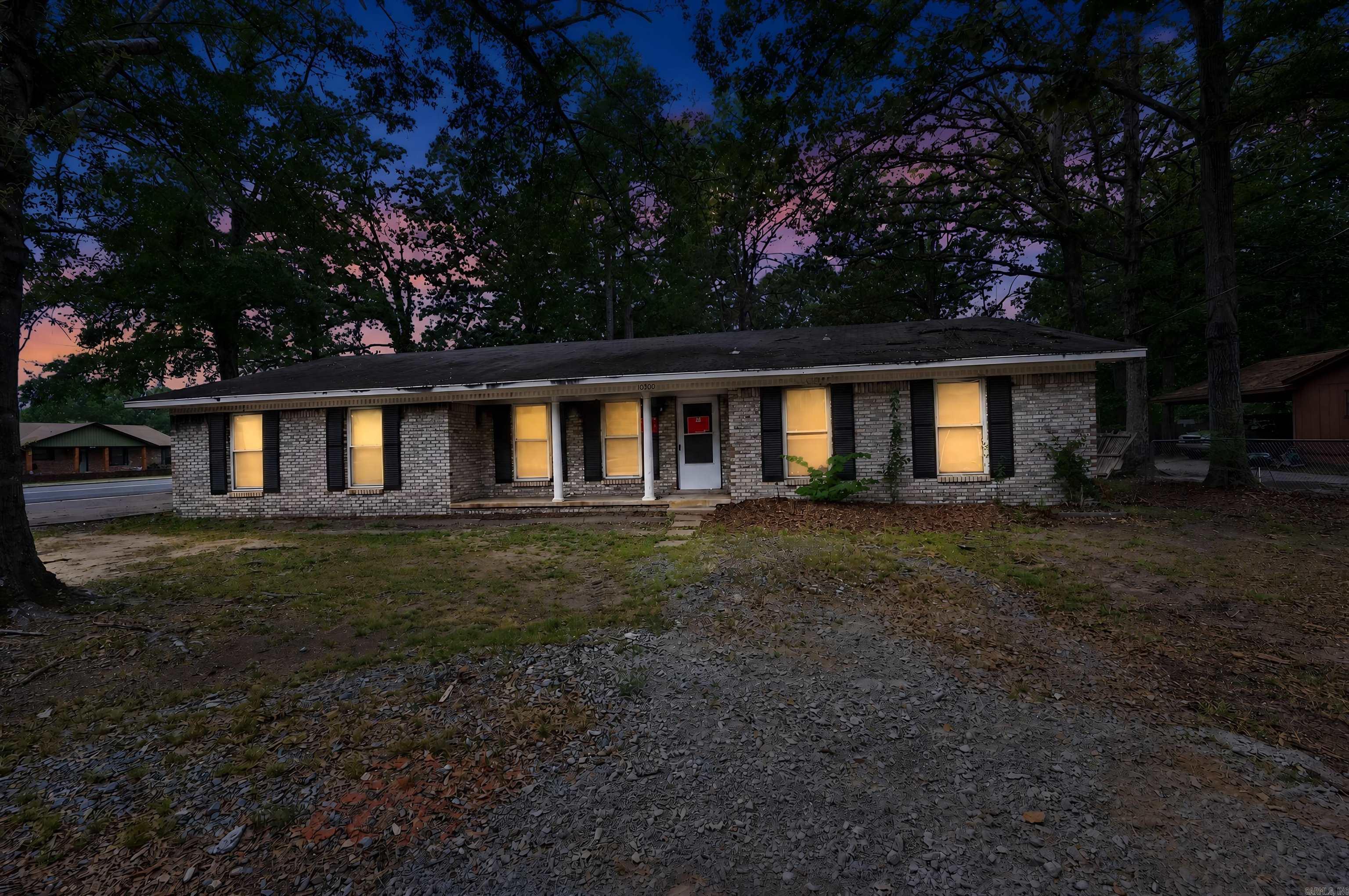 10300 Valley Drive Property Photo 1