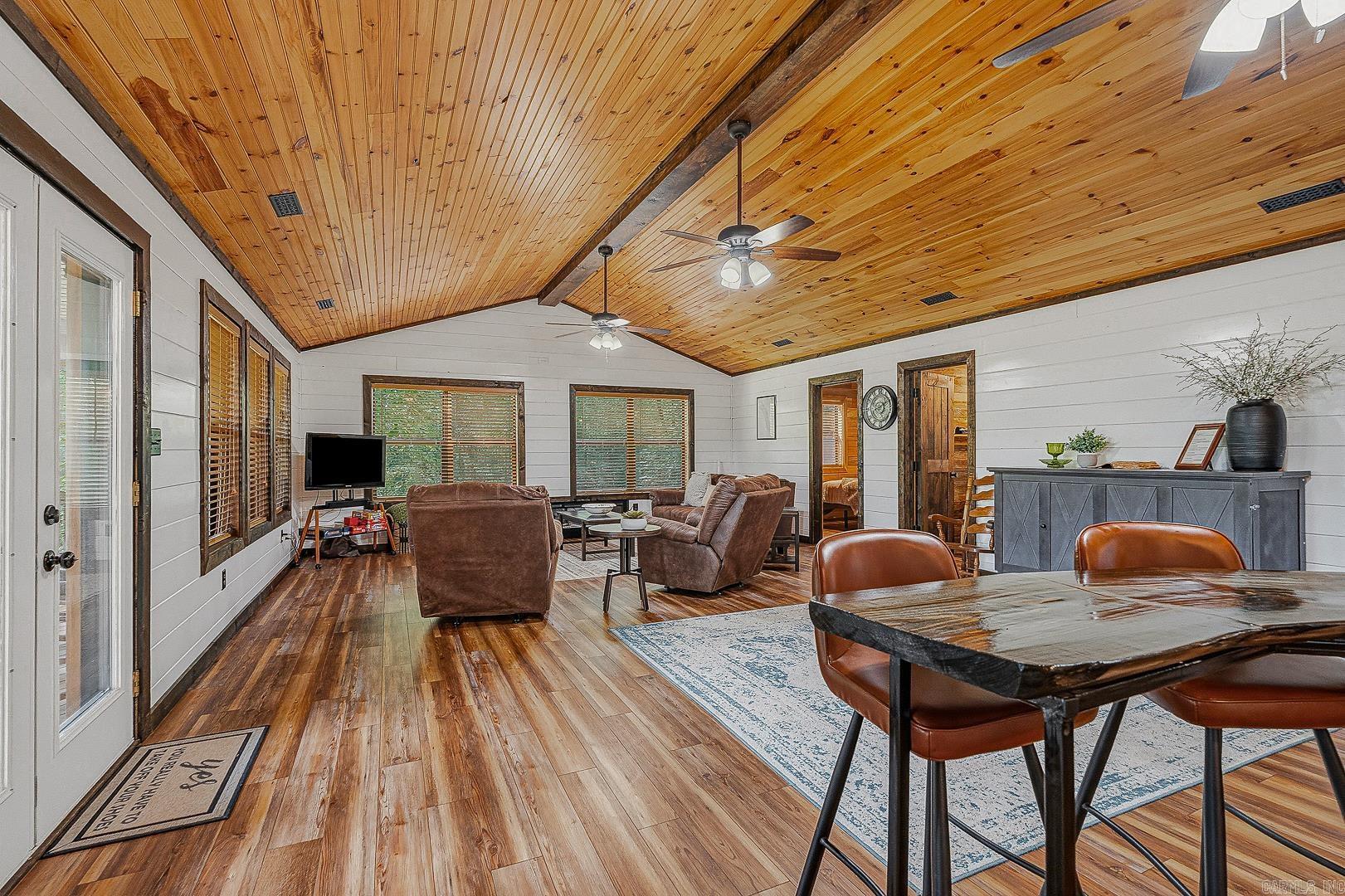 41 Springwood Terrace Property Photo 11
