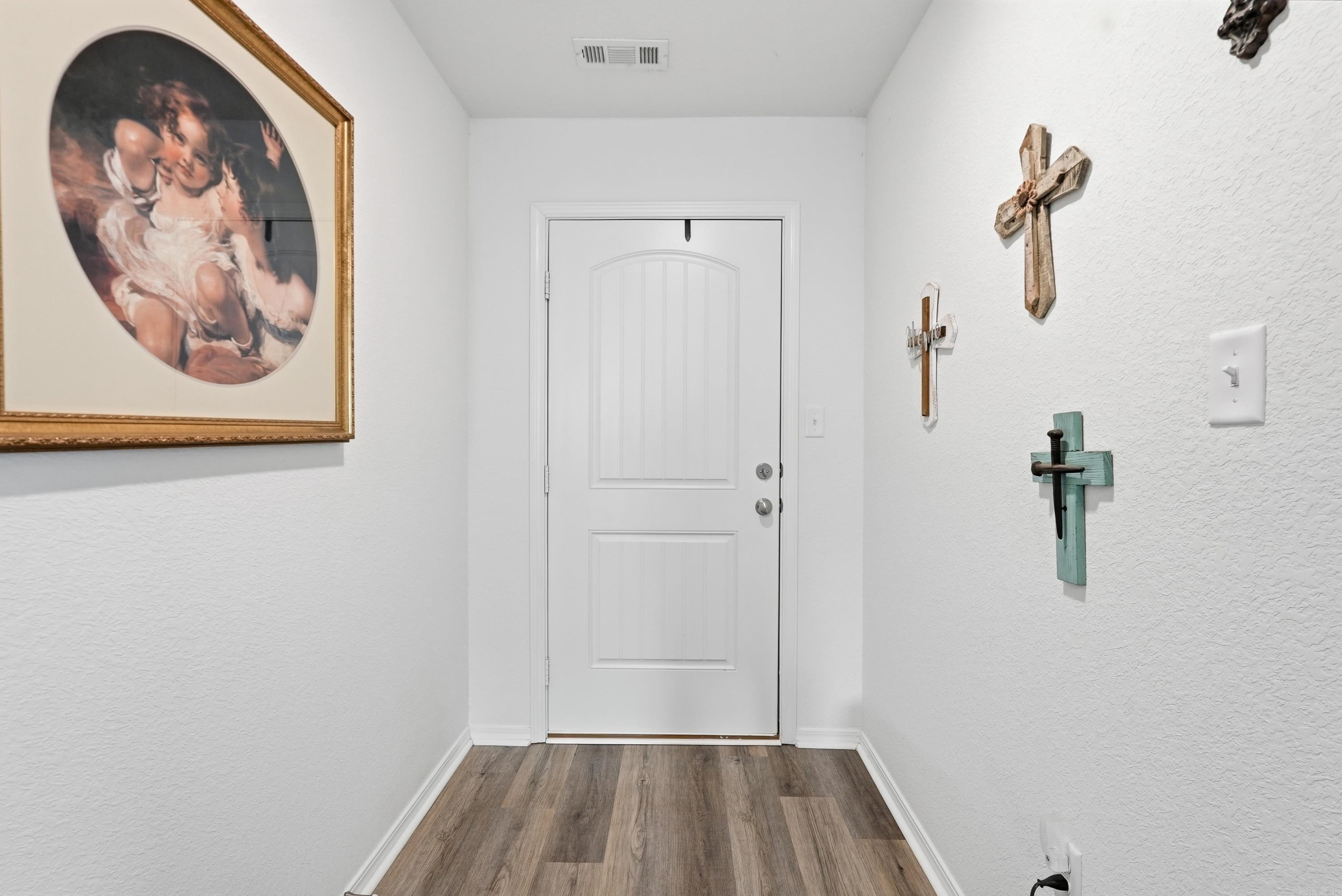 12 Farmhouse Circle Property Photo 4