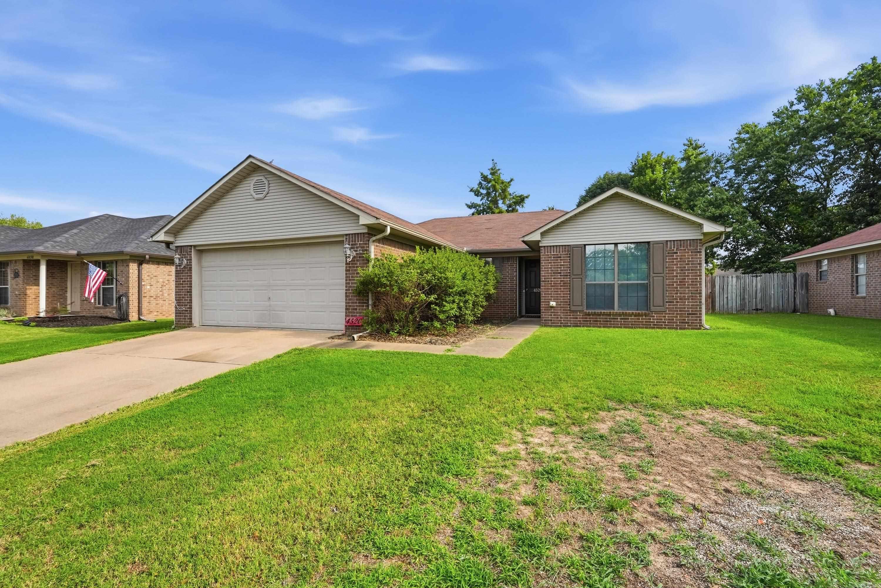 4520 Thompson Property Photo 1