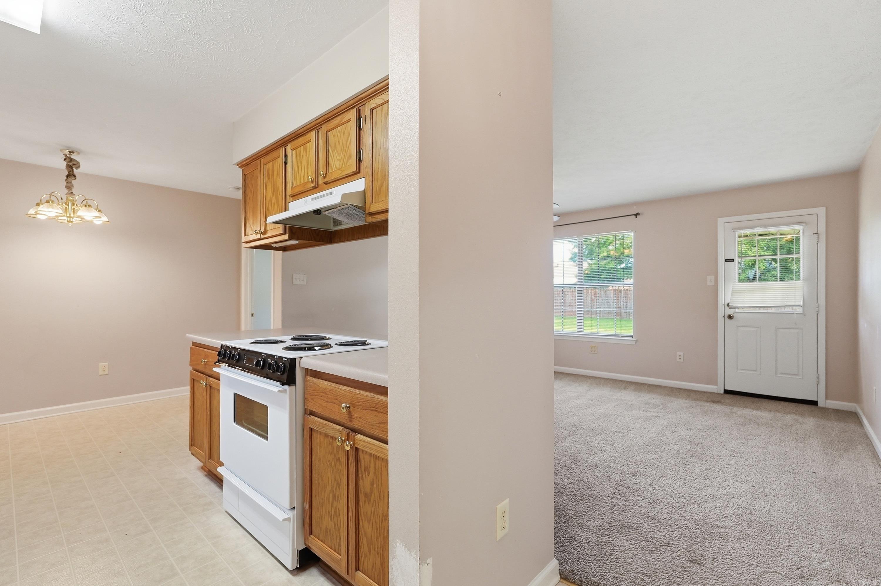 4520 Thompson Property Photo 3