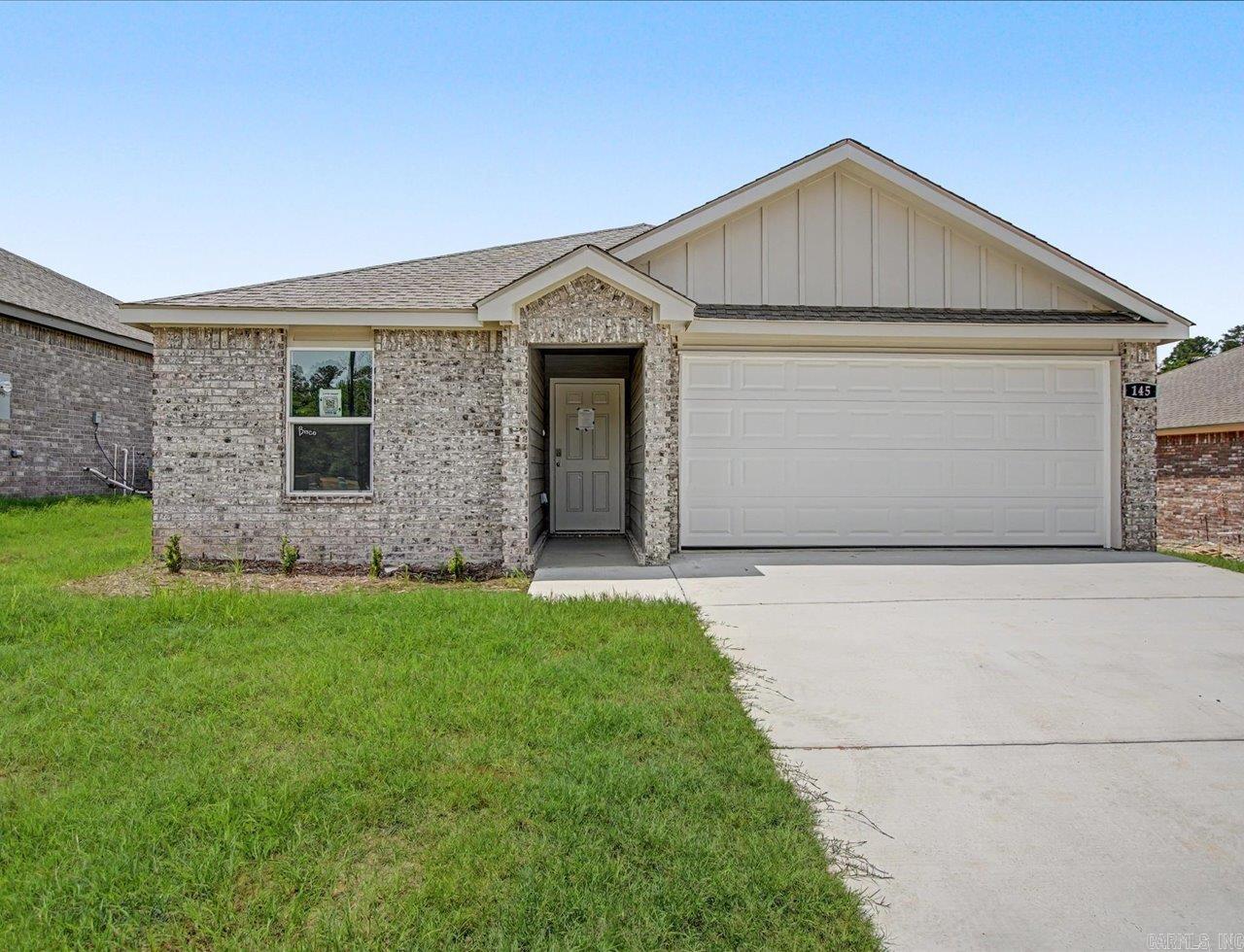 124 Preston Lane Property Photo 1