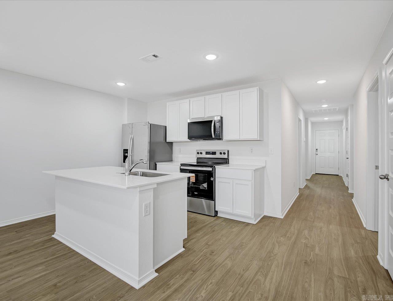 124 Preston Lane Property Photo 3