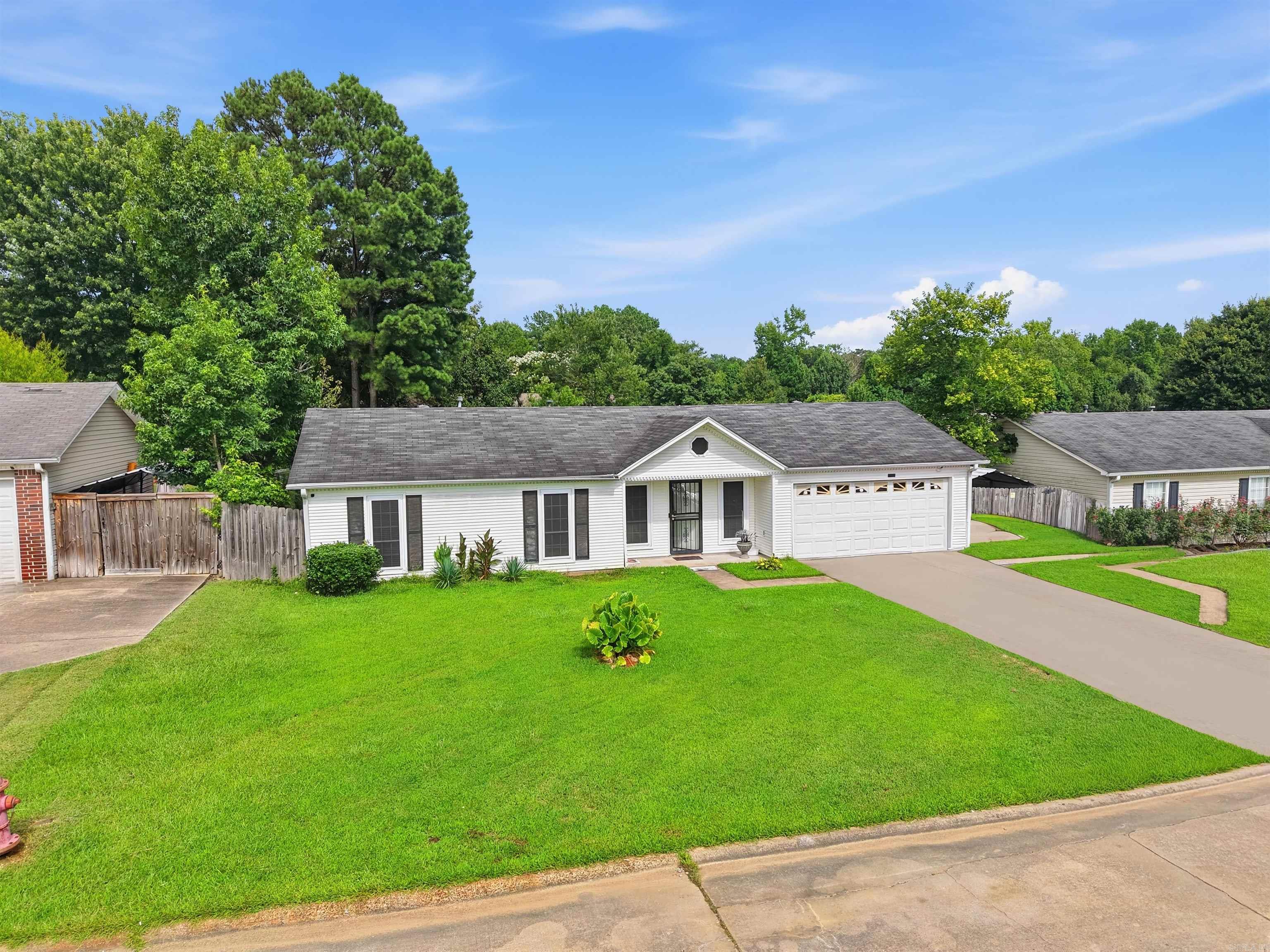 14101 Rockinghorse Lane Property Photo 32