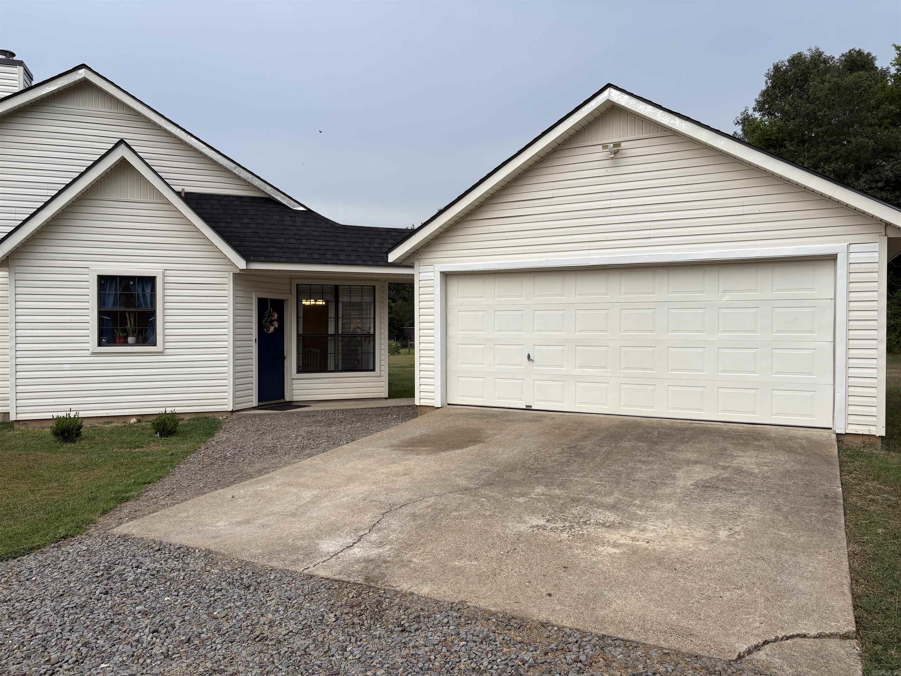 2742 Hwy 51 N Property Photo 4
