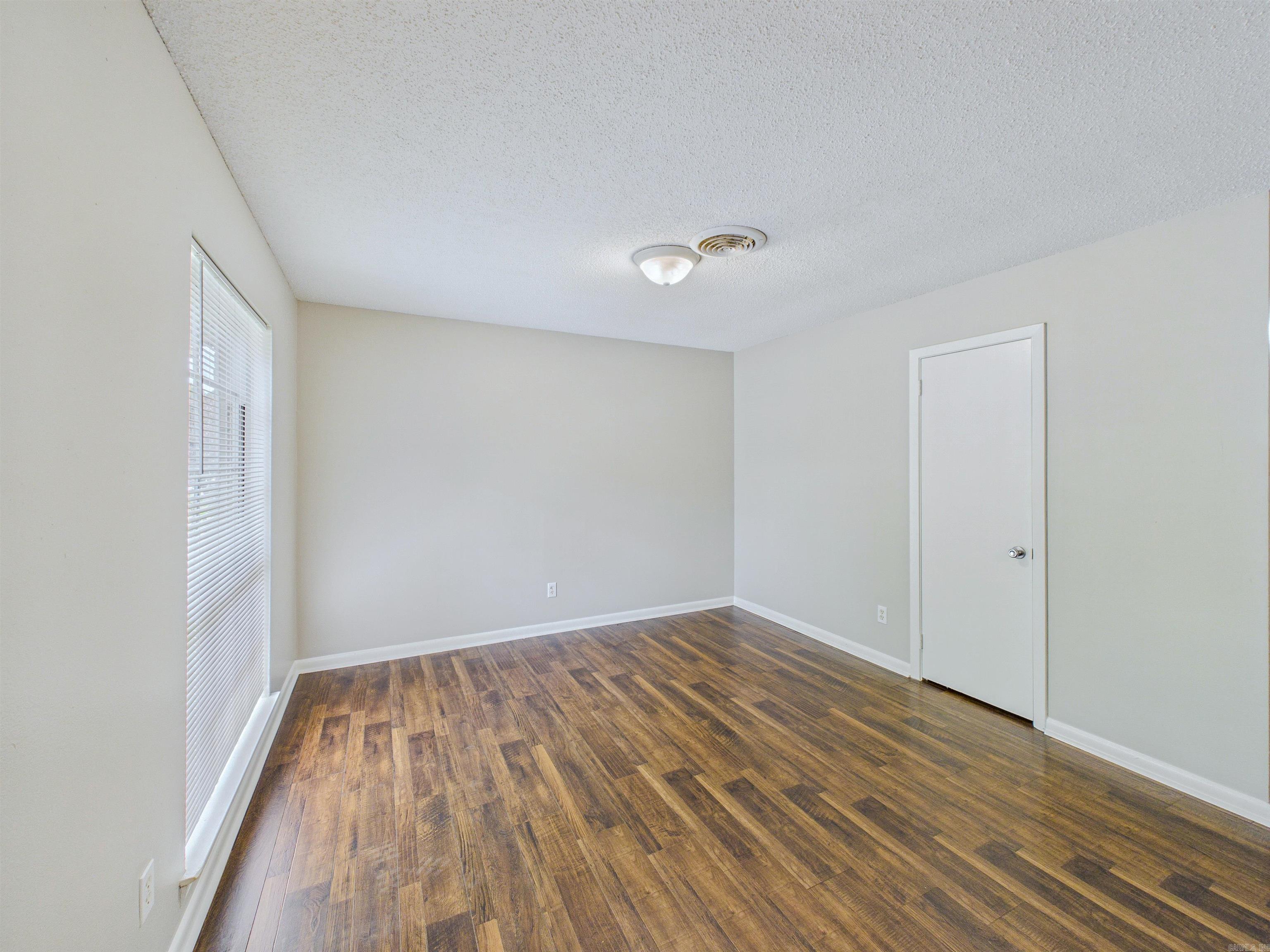 7800 W 32nd Street Property Photo 9