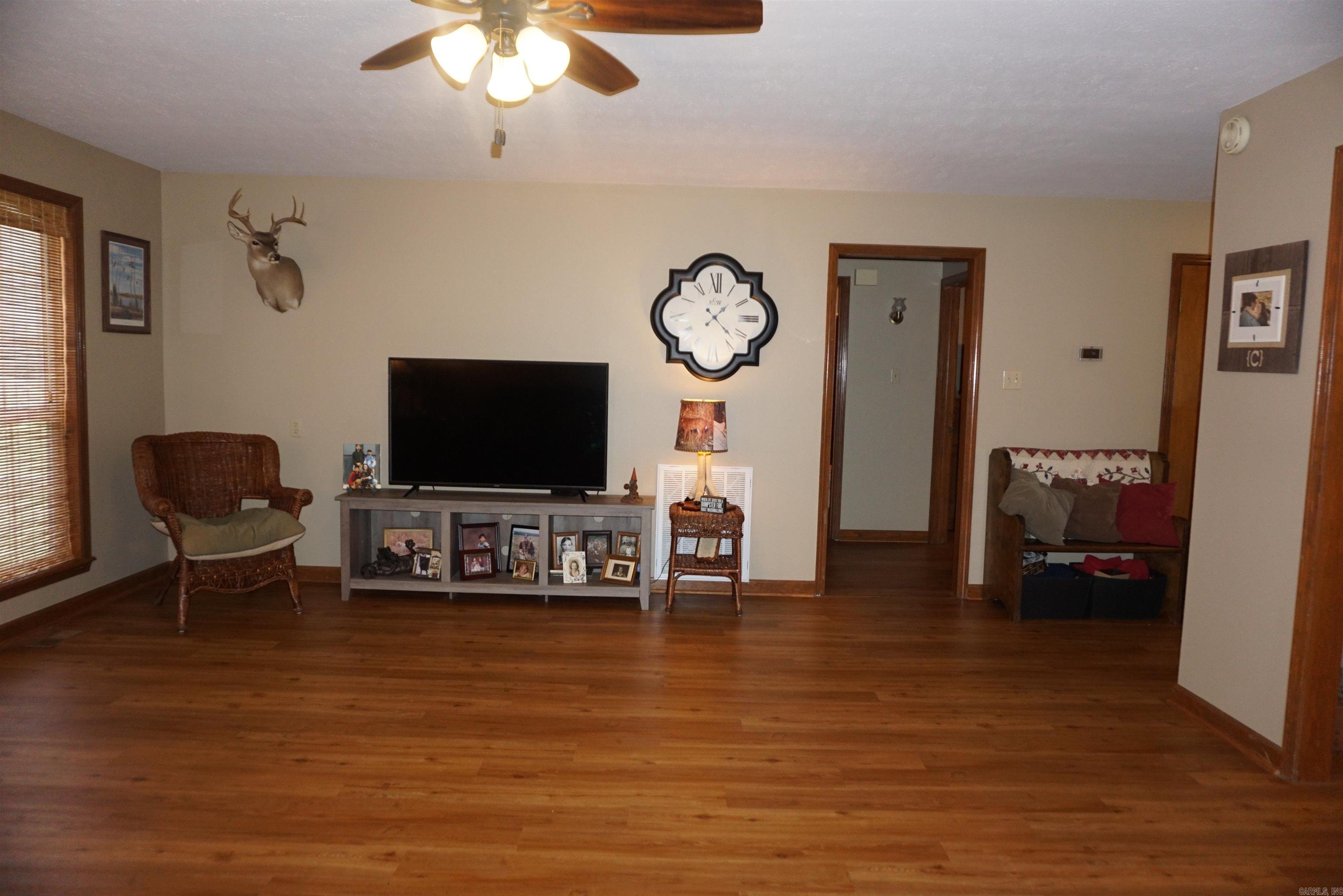218 Ranchette Village Rd Property Photo 6