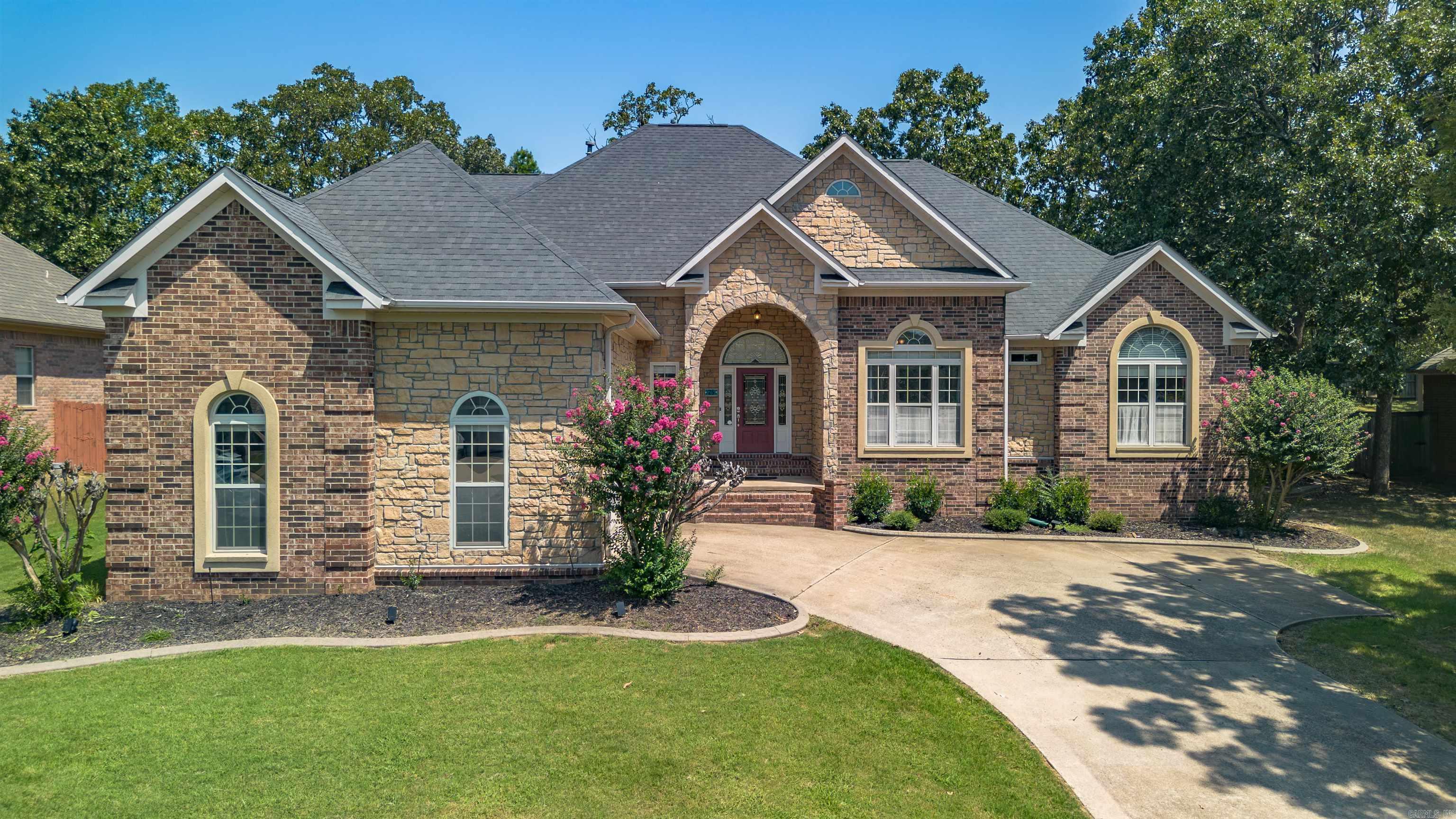 25 Hickory Bend Drive Property Photo 2