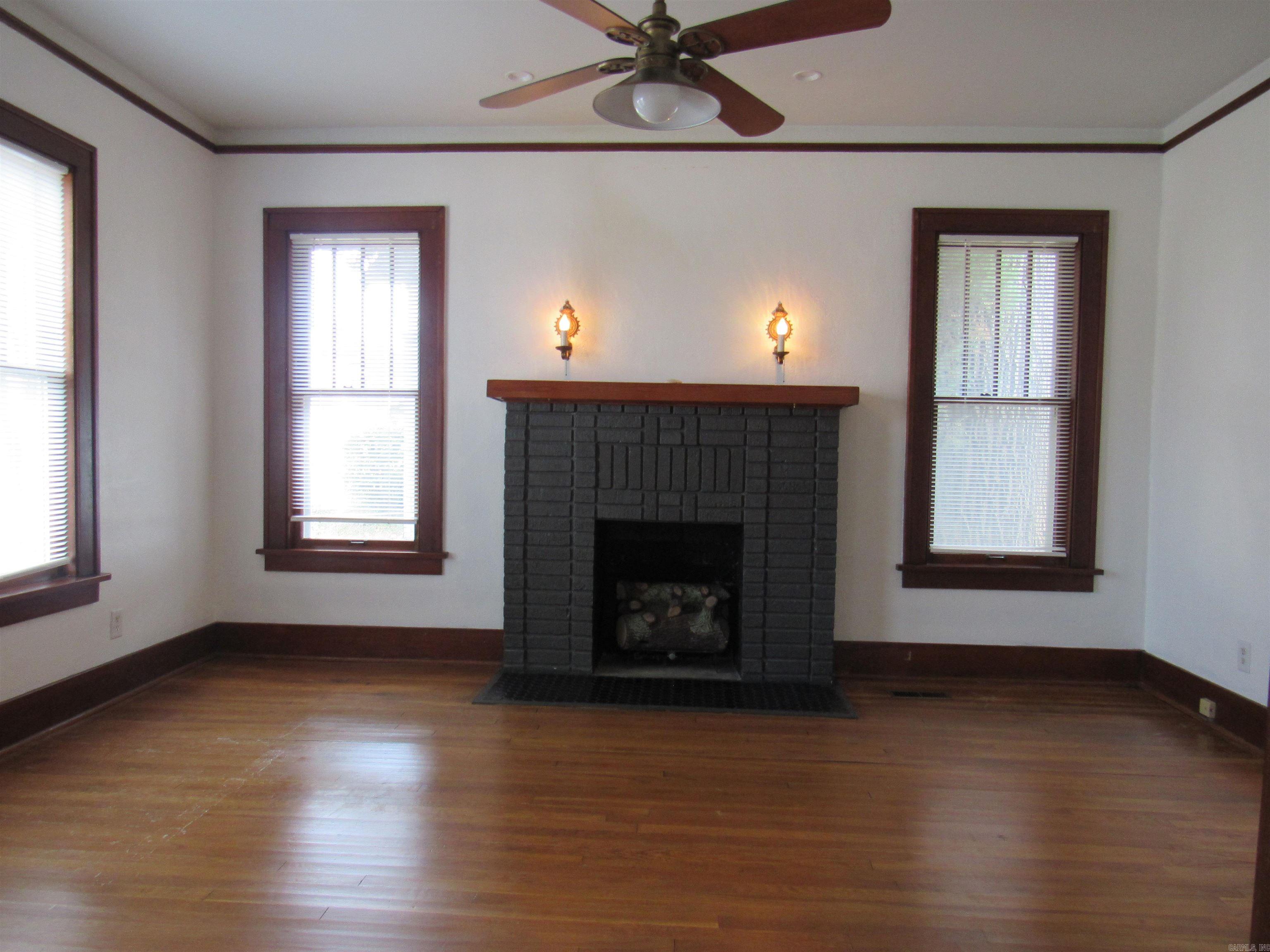 2116 Main St Property Photo 7