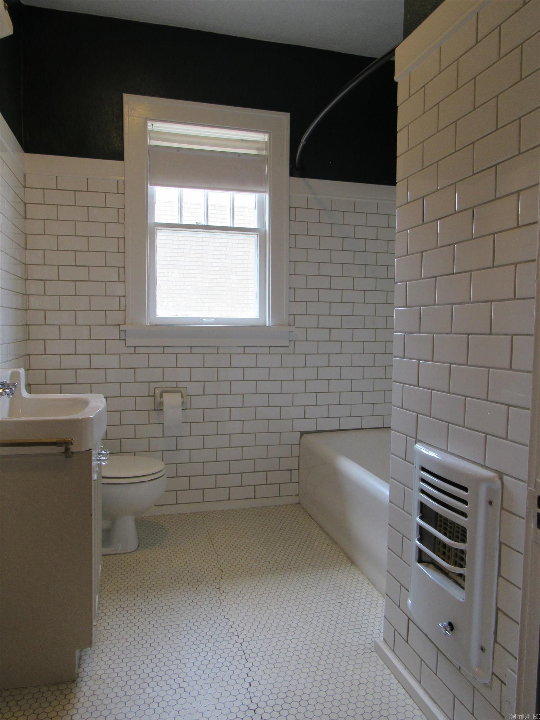 2116 Main St Property Photo 17