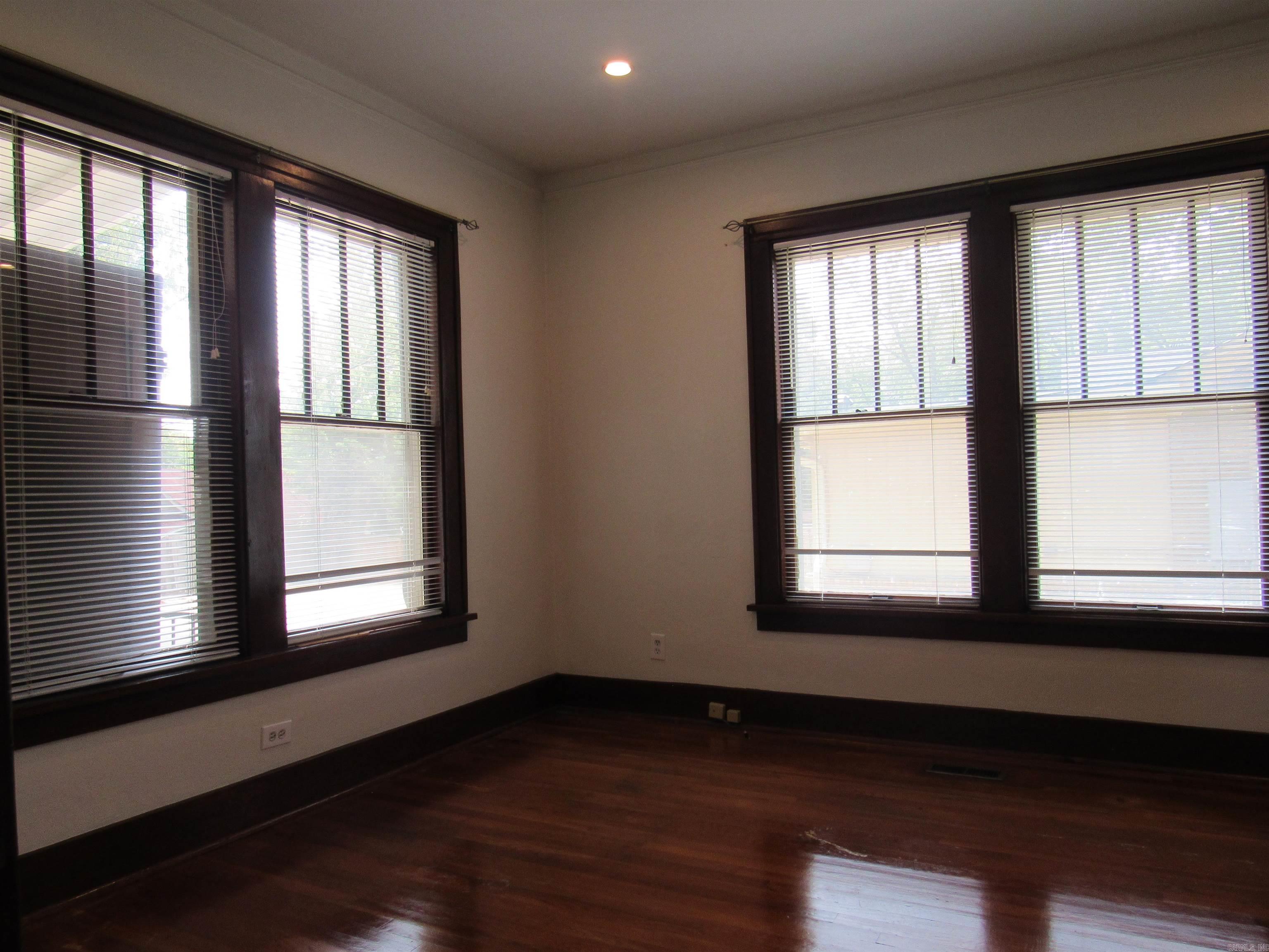 2116 Main St Property Photo 21