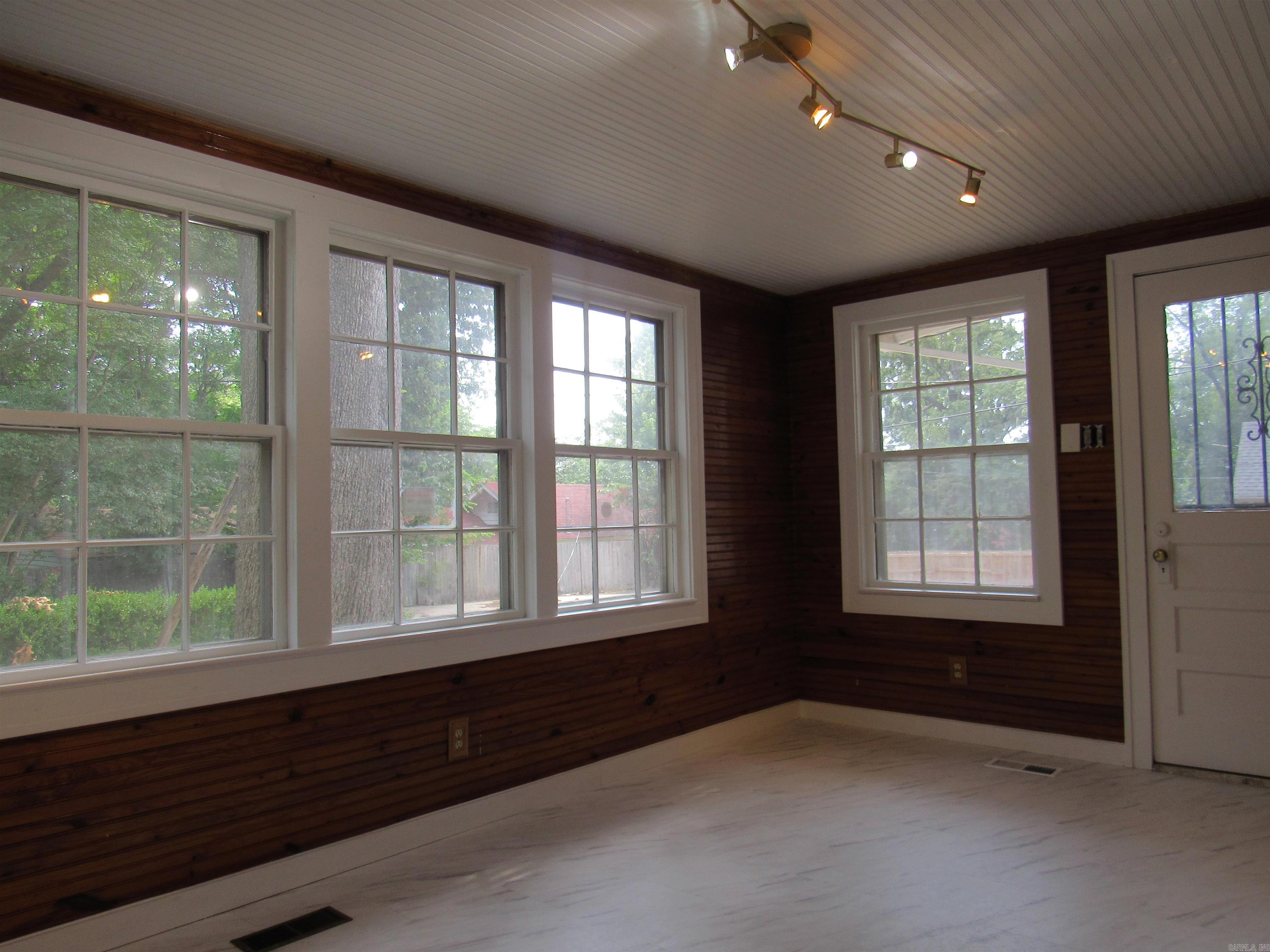 2116 Main St Property Photo 30