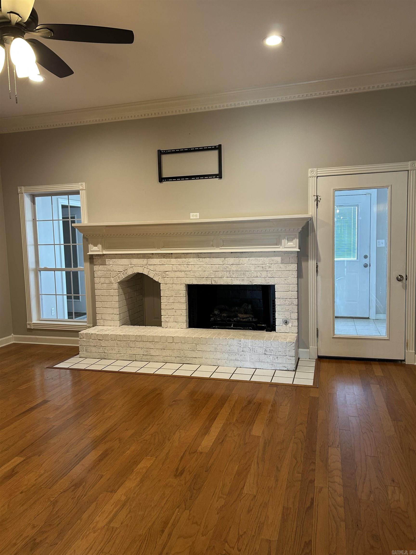 2008 W 8th Property Photo 5