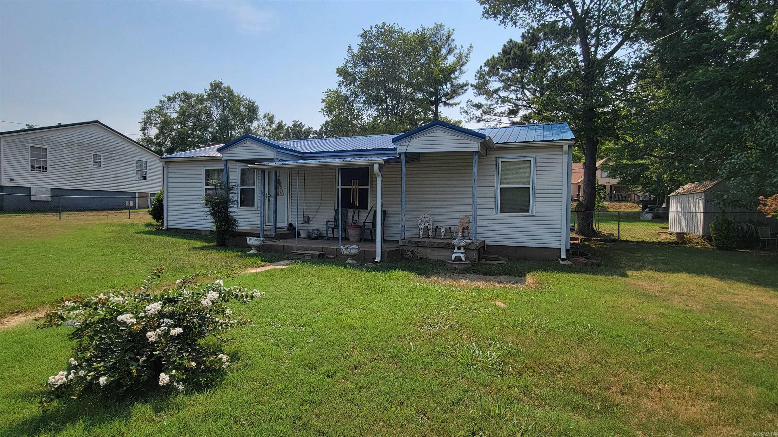 509 S Park Property Photo 2