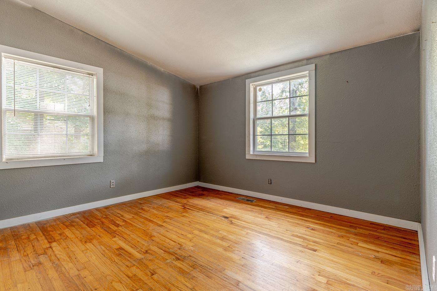 11 S Ontario Drive Property Photo 18