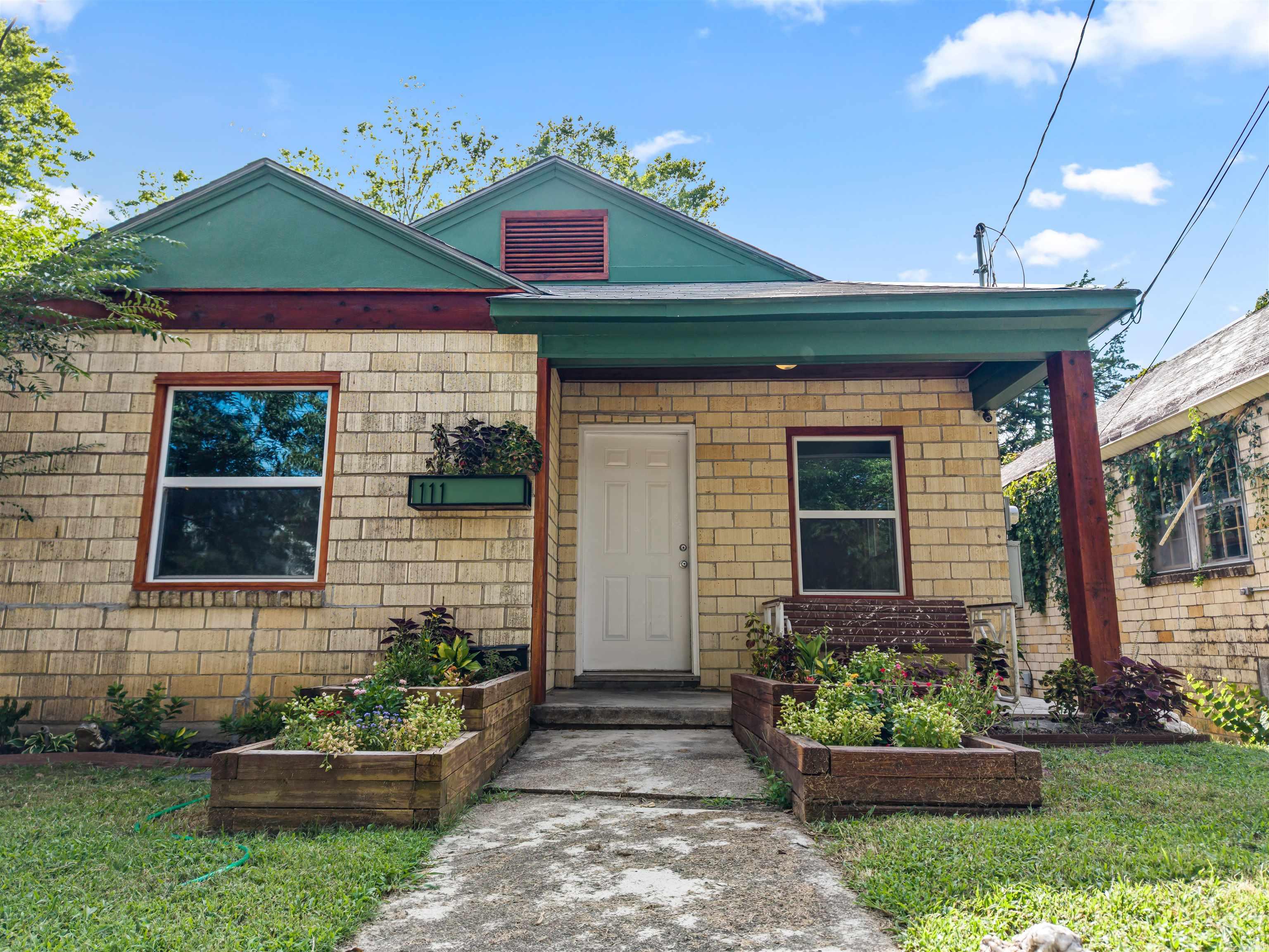 111 Greenway Street Property Photo 3