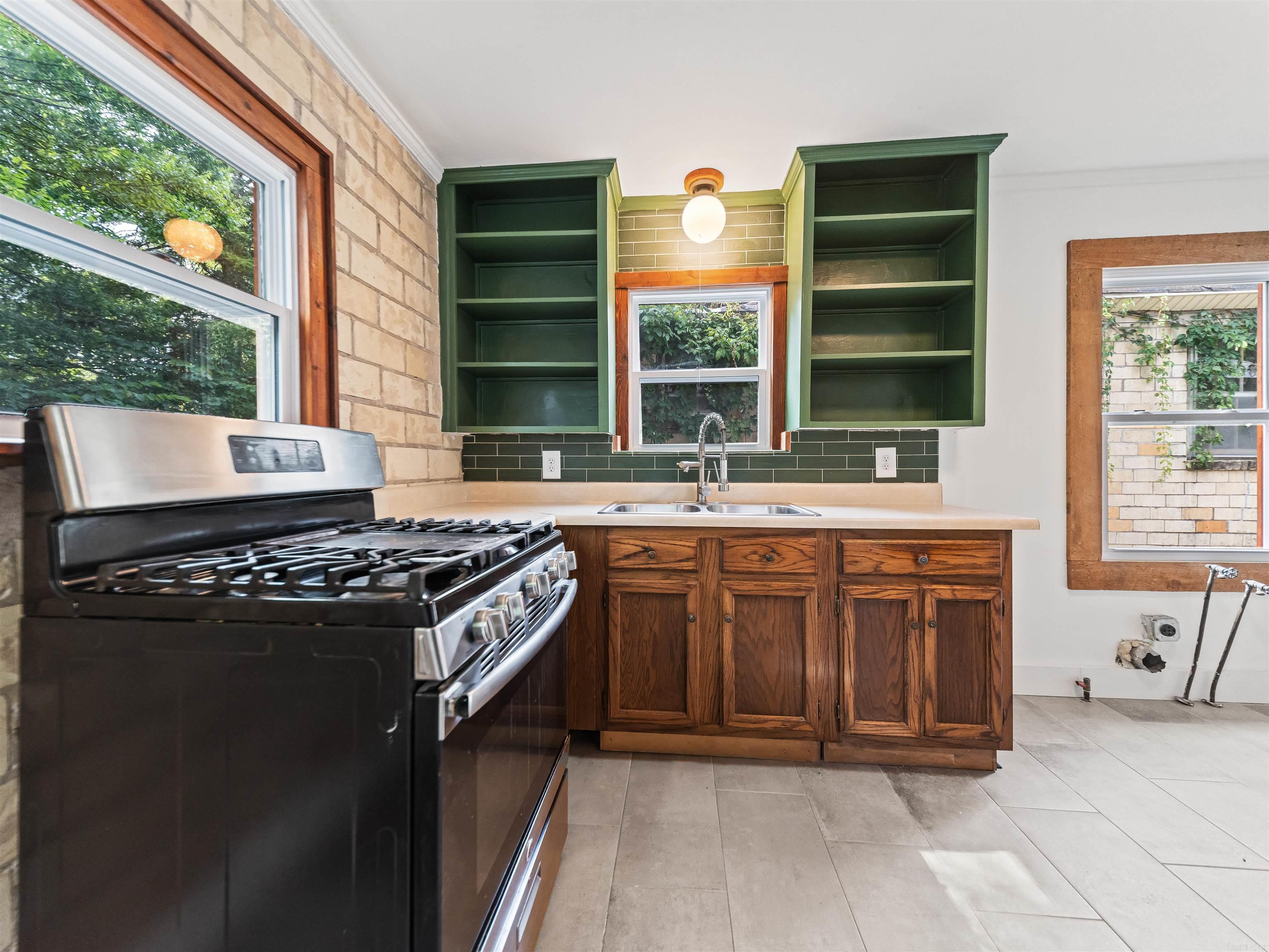 111 Greenway Street Property Photo 10