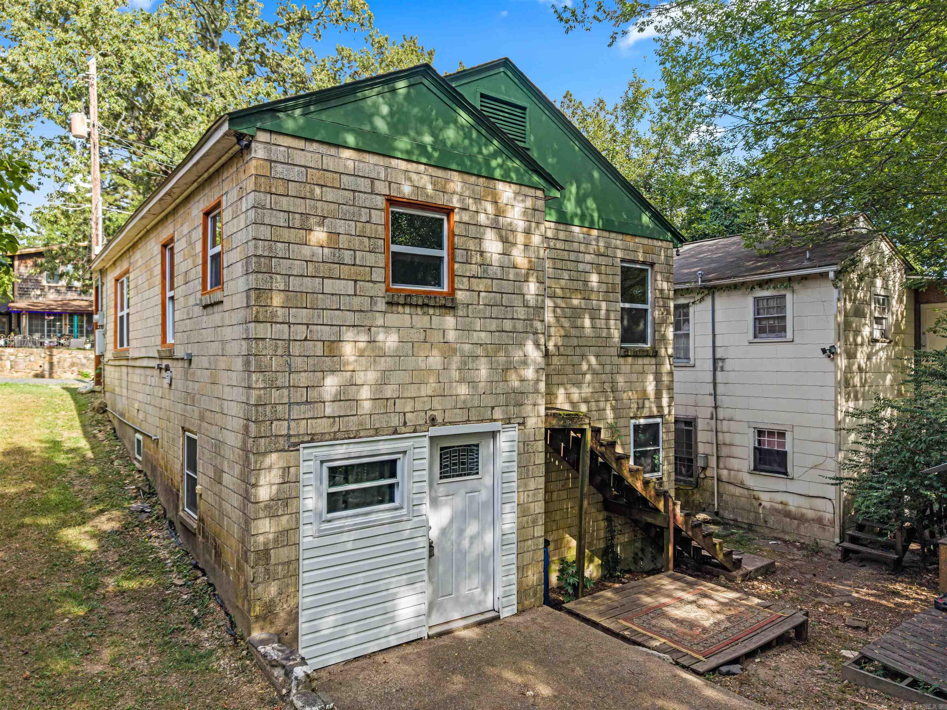 111 Greenway Street Property Photo 20