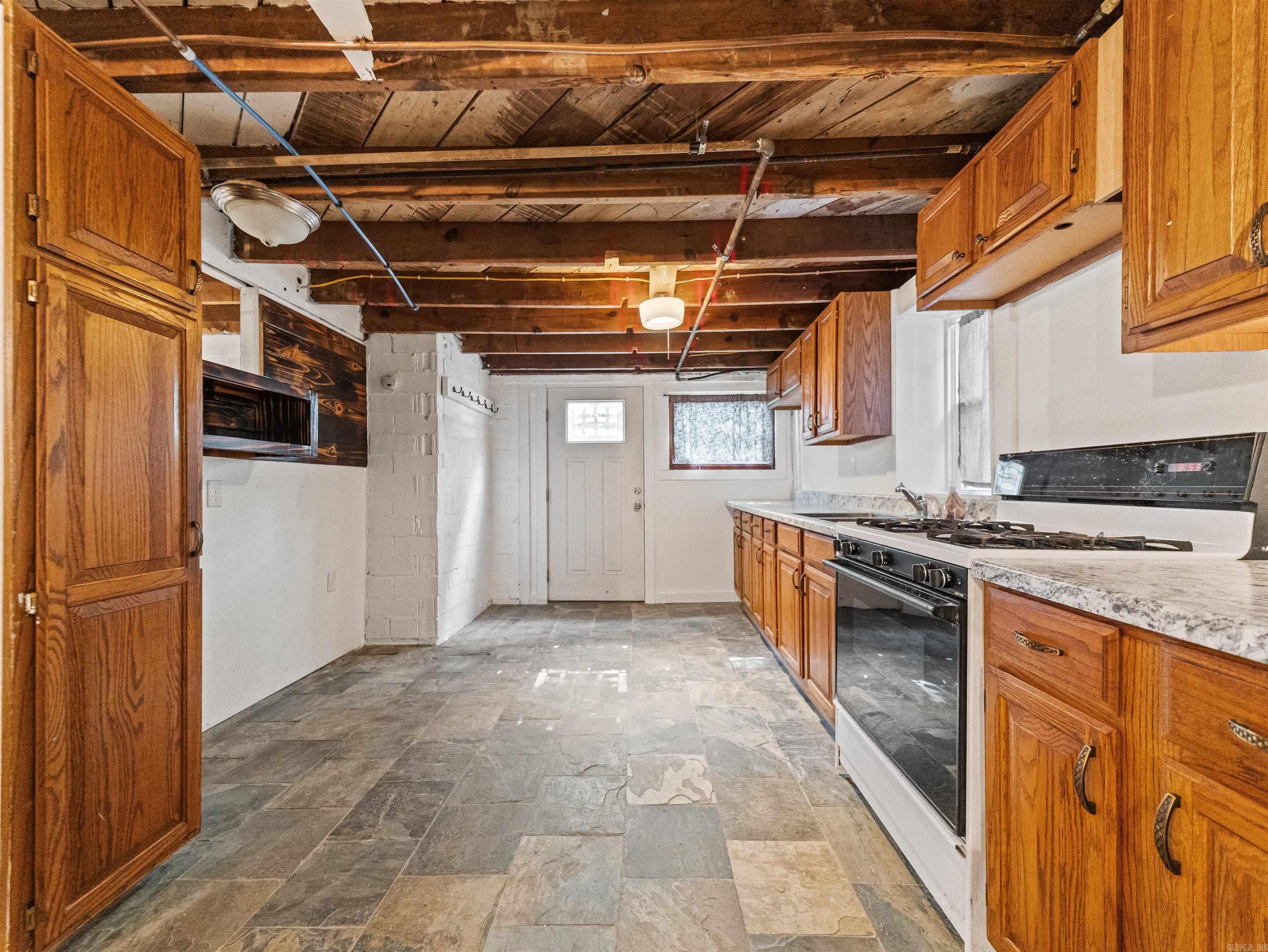 111 Greenway Street Property Photo 21