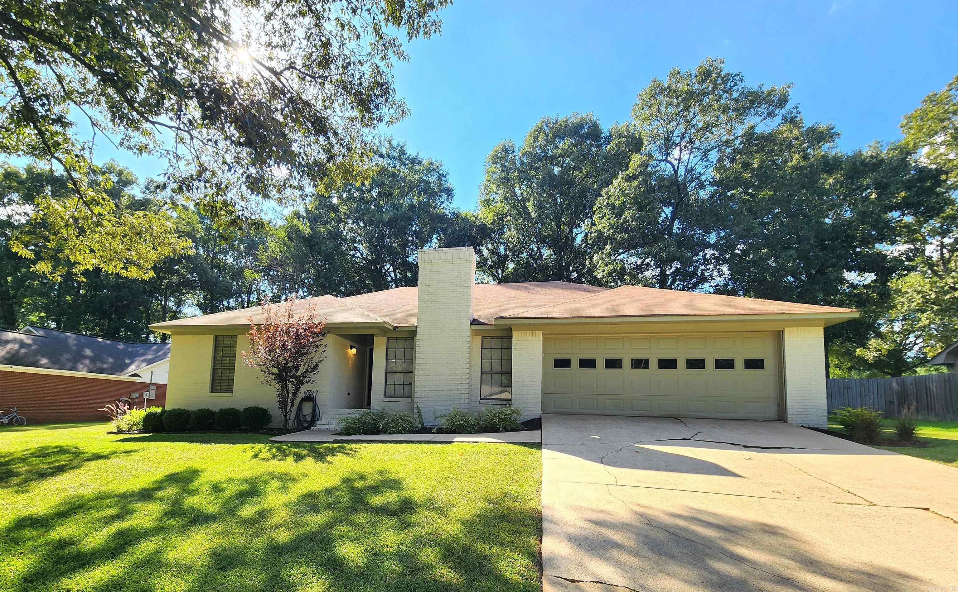 282 Kay Drive Property Photo 1
