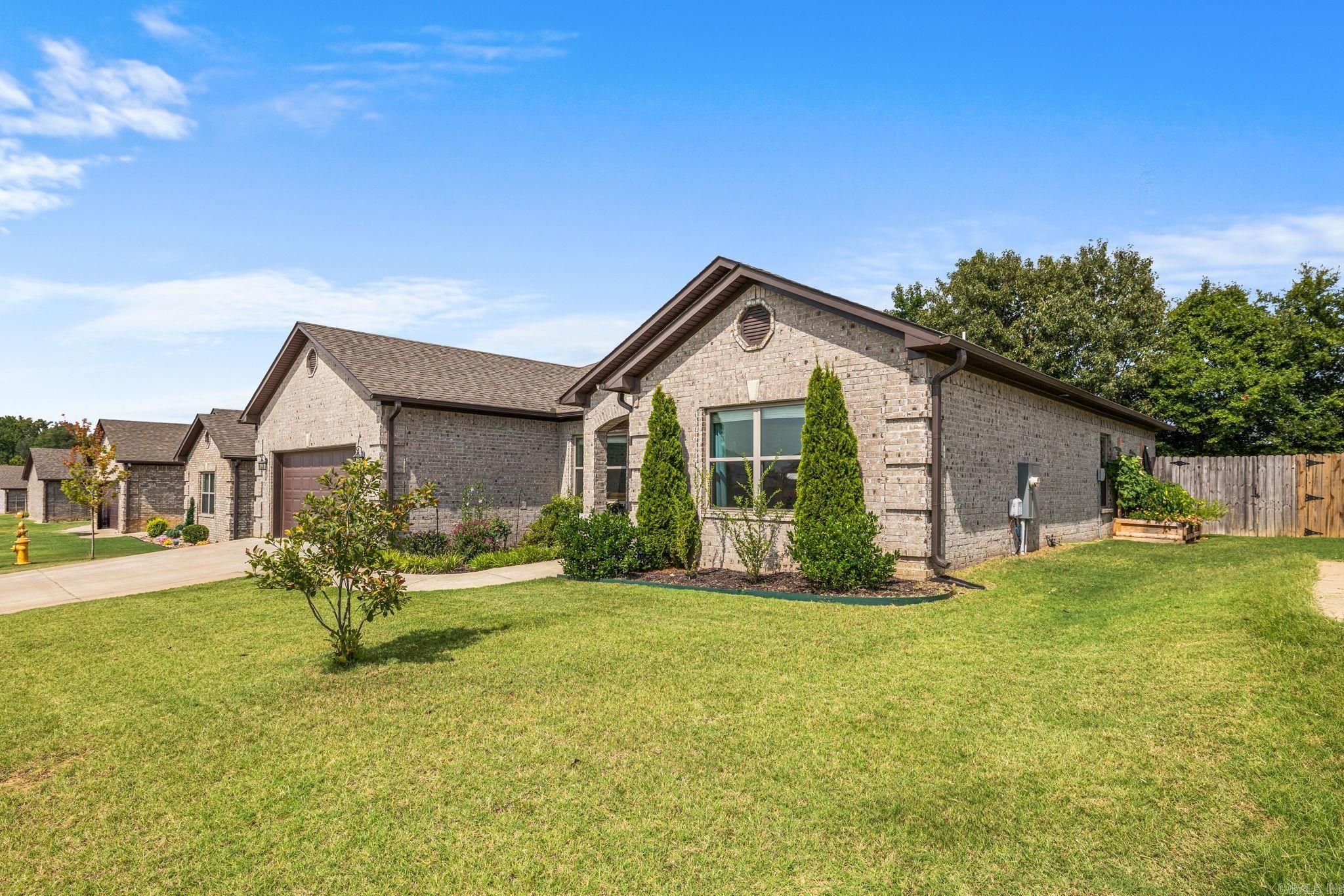 72 Cimarron Circle Property Photo 3