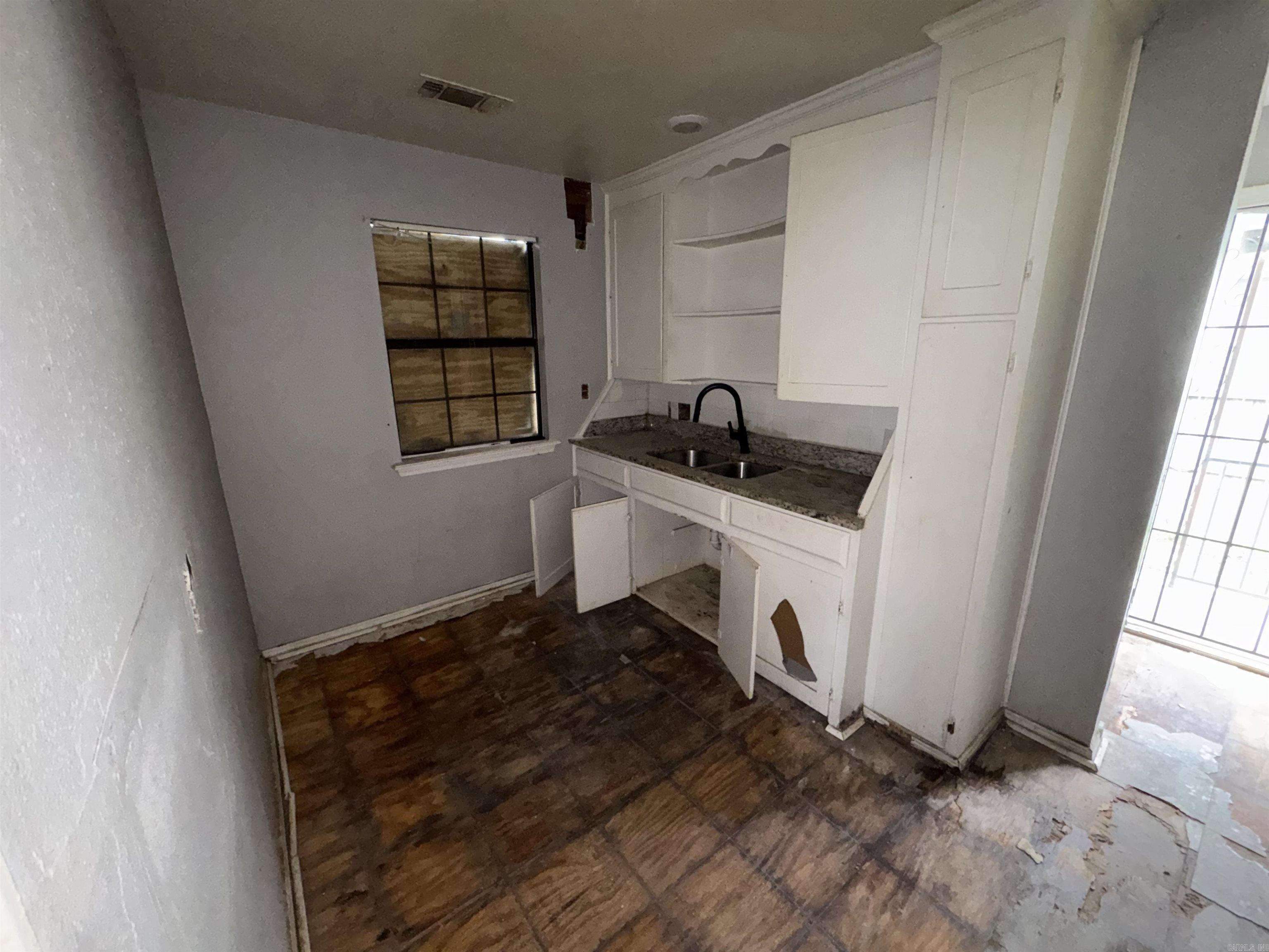 1620 Pike Avenue Property Photo 3